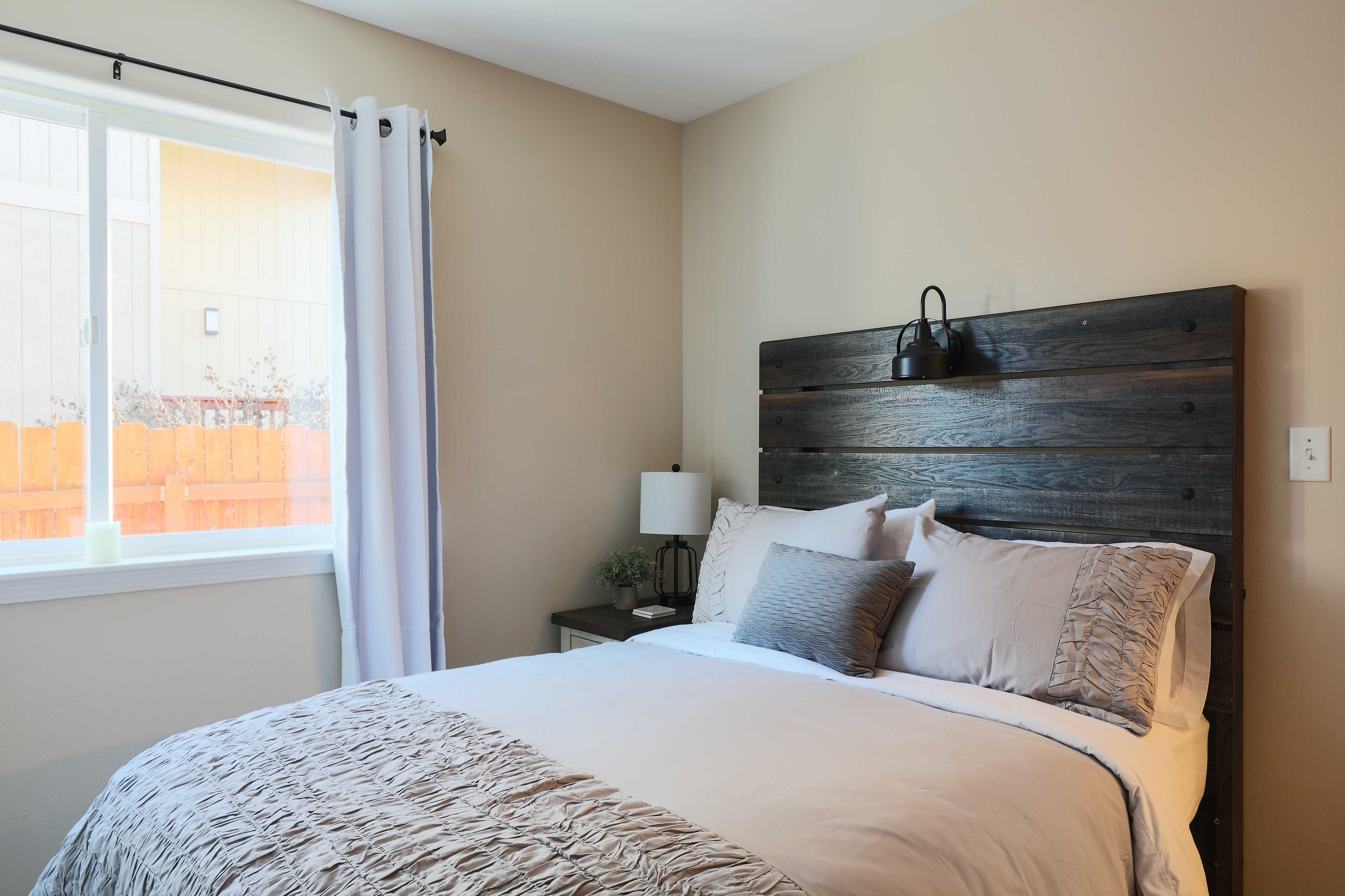 Bedroom 3 | 1st Floor | Queen Bed
