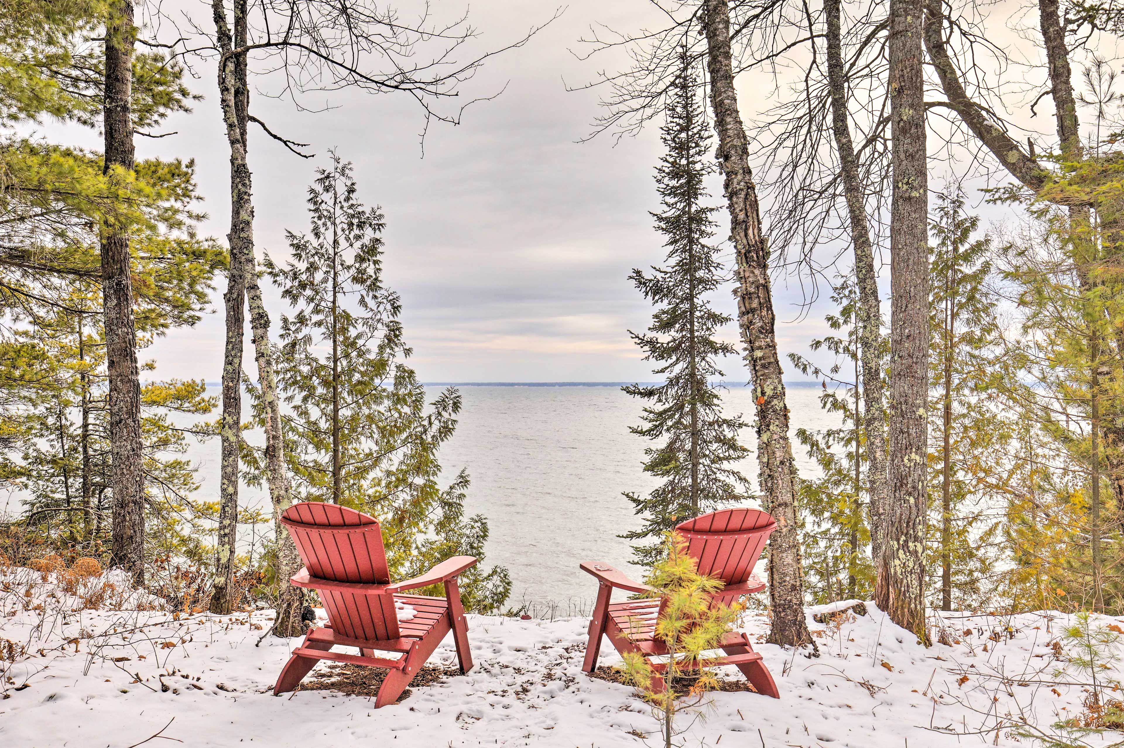 Washburn Vacation Rental | 2BR | 2BA | 1,950 Sq Ft | Step-Free Access