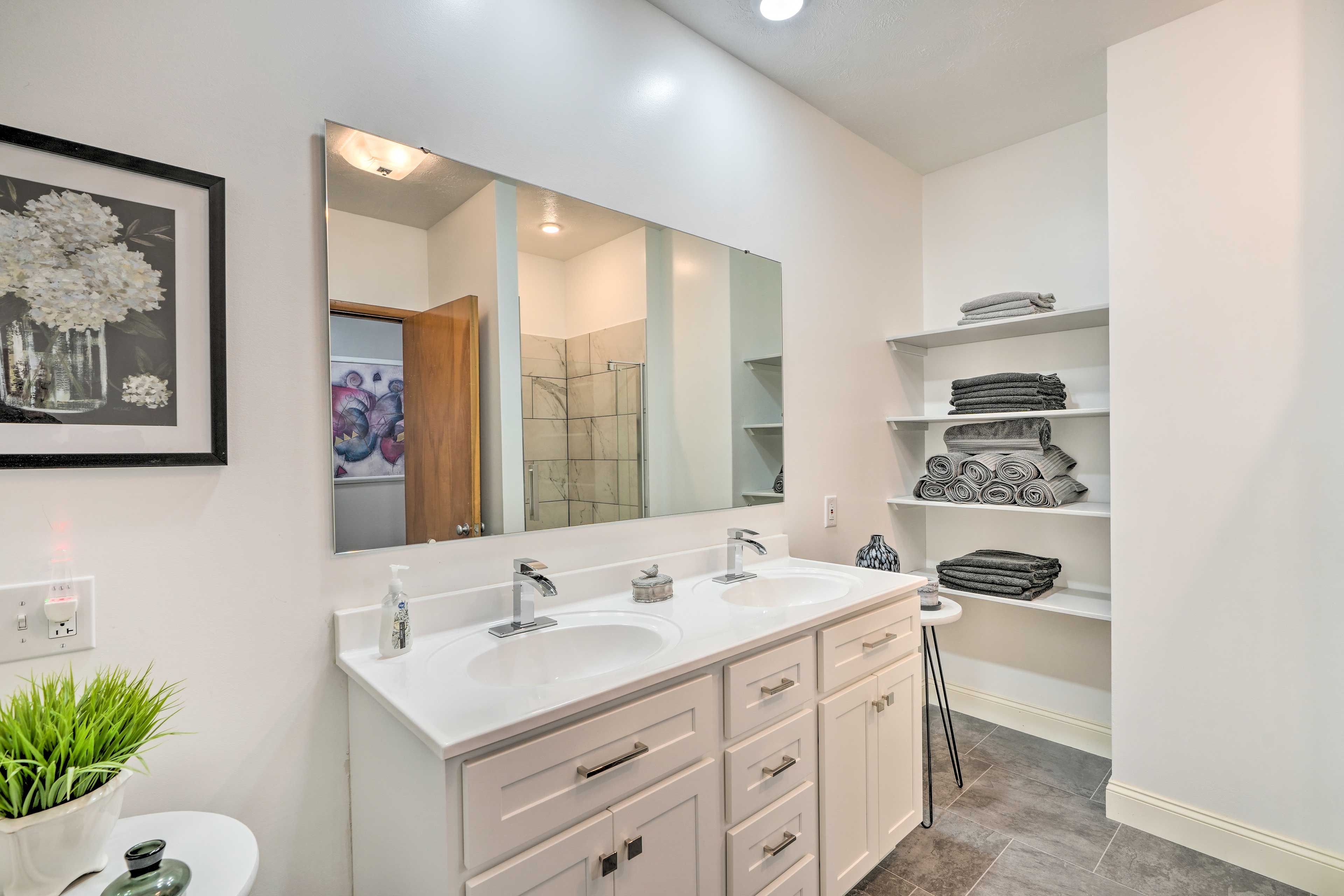 Bathroom | Towels Provided