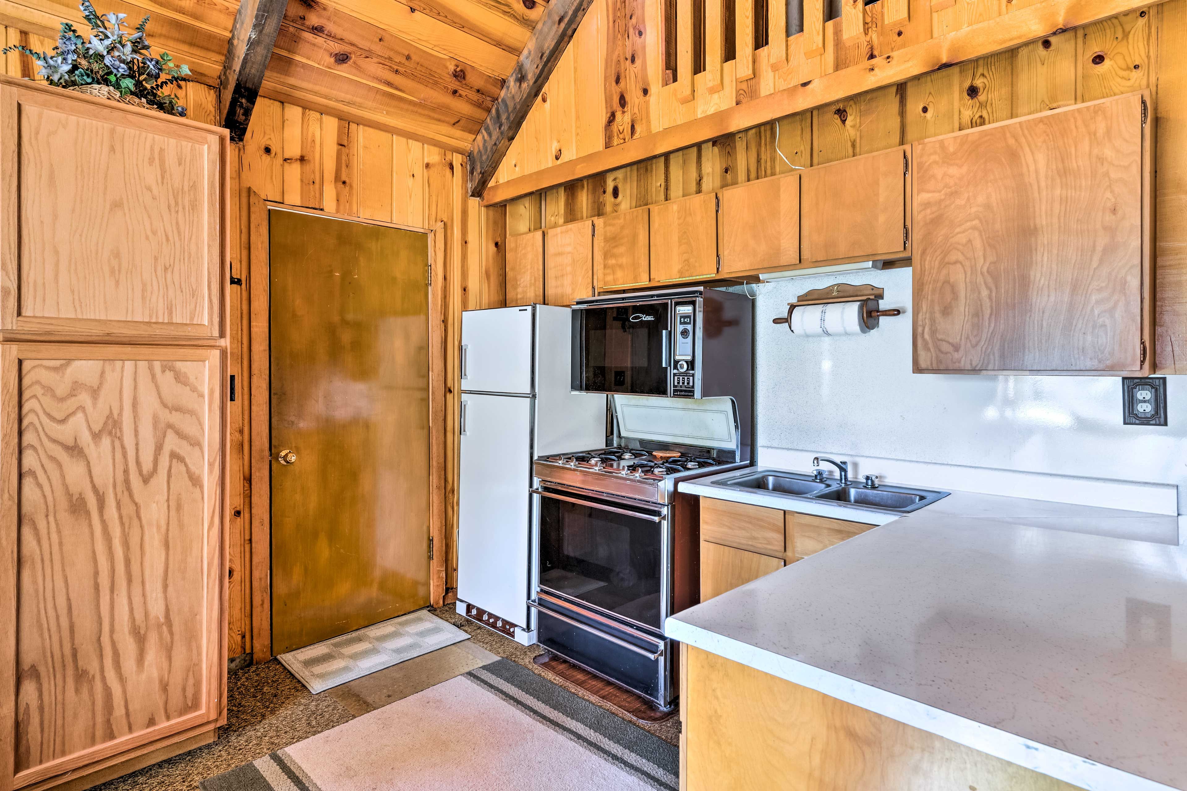 Kitchen | Blender | Crockpot | Coffee Maker