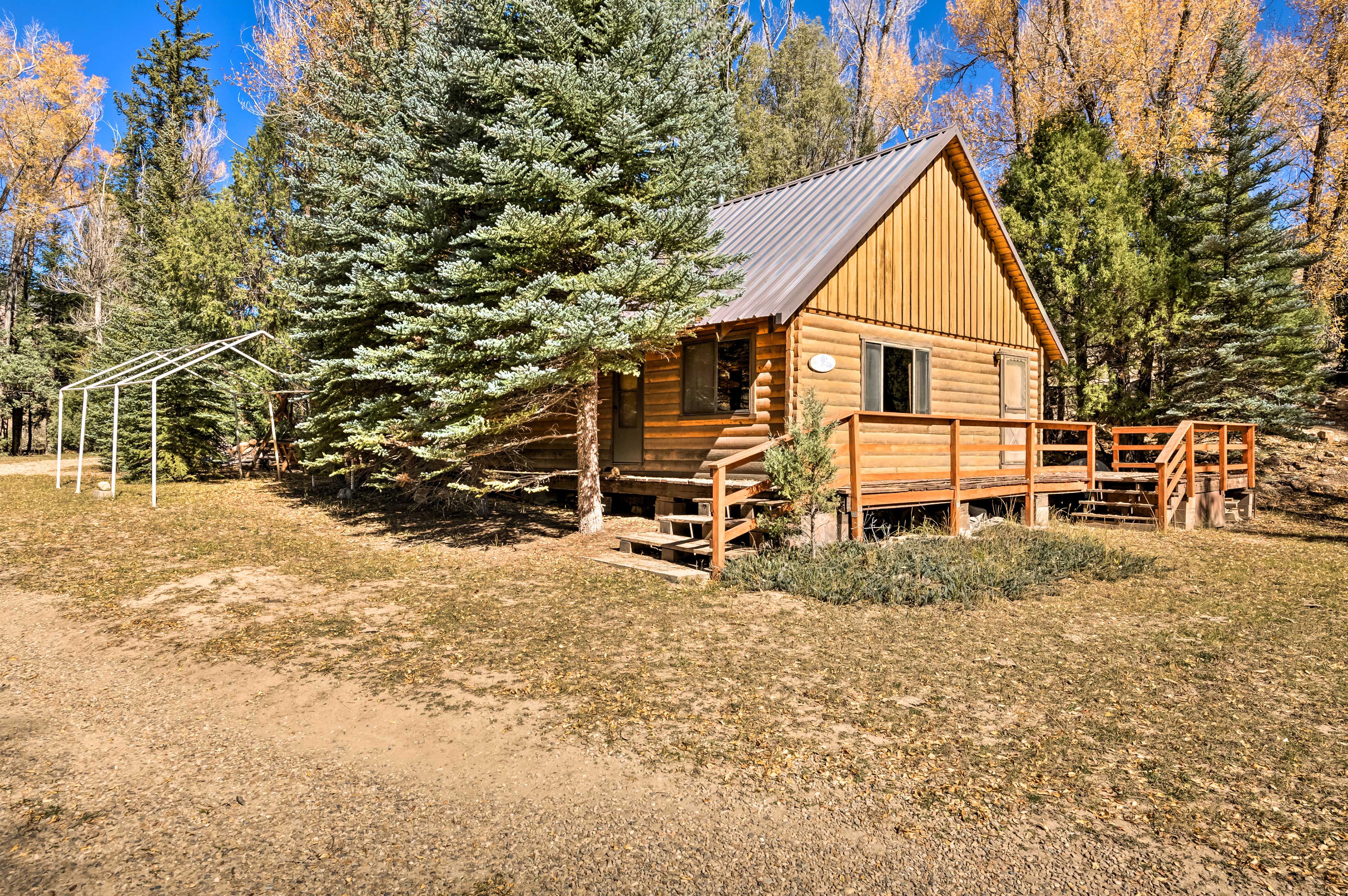 Orangeville Vacation Rental | 2BR | 1BA | Stairs Required | 1,000 Sq Ft