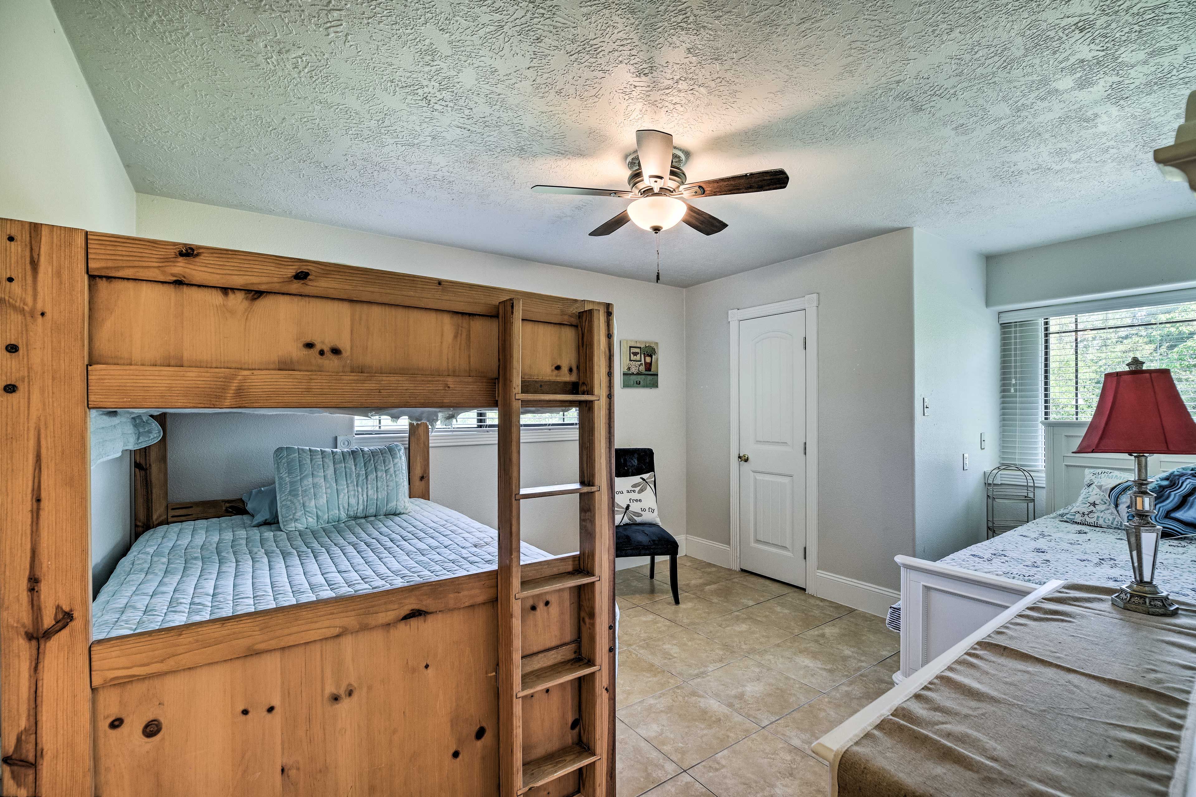Bedroom 3 | 1st Floor | Twin Bed | Full Bunk Bed
