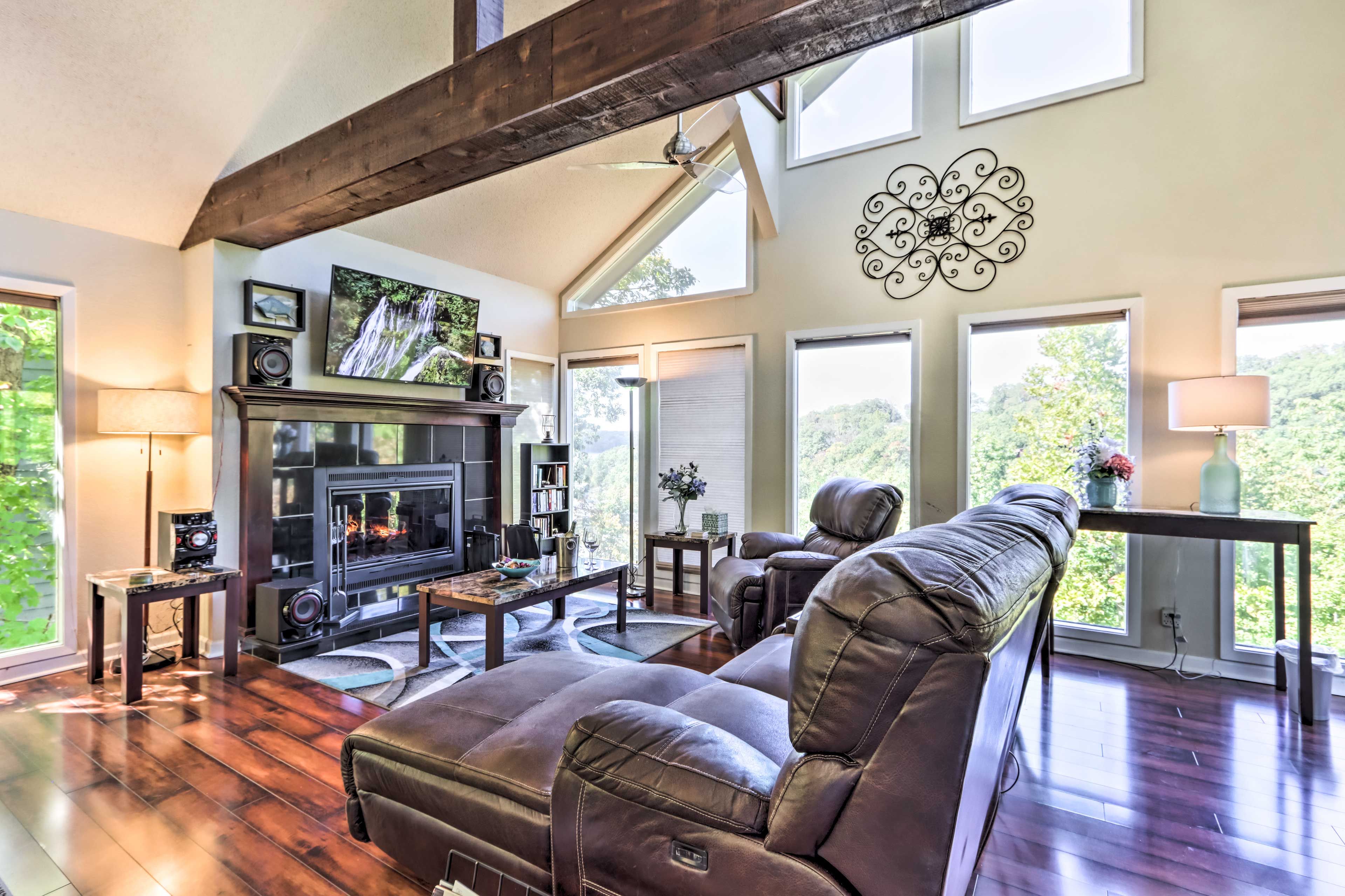 Living Room | Main Level | Gas Fireplace | Free WiFi