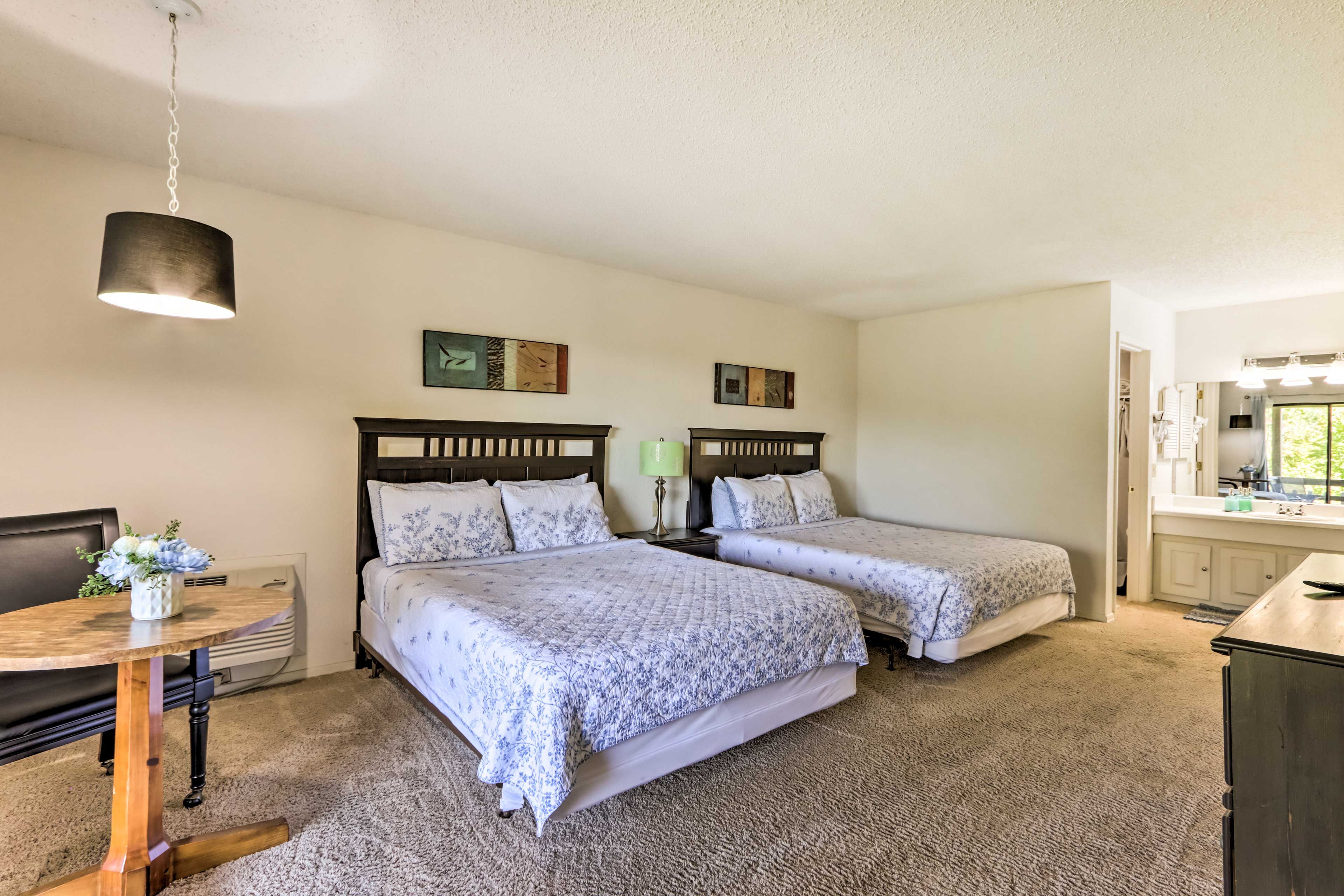 Bedroom 2 | Lower Level | 2 Queen Beds