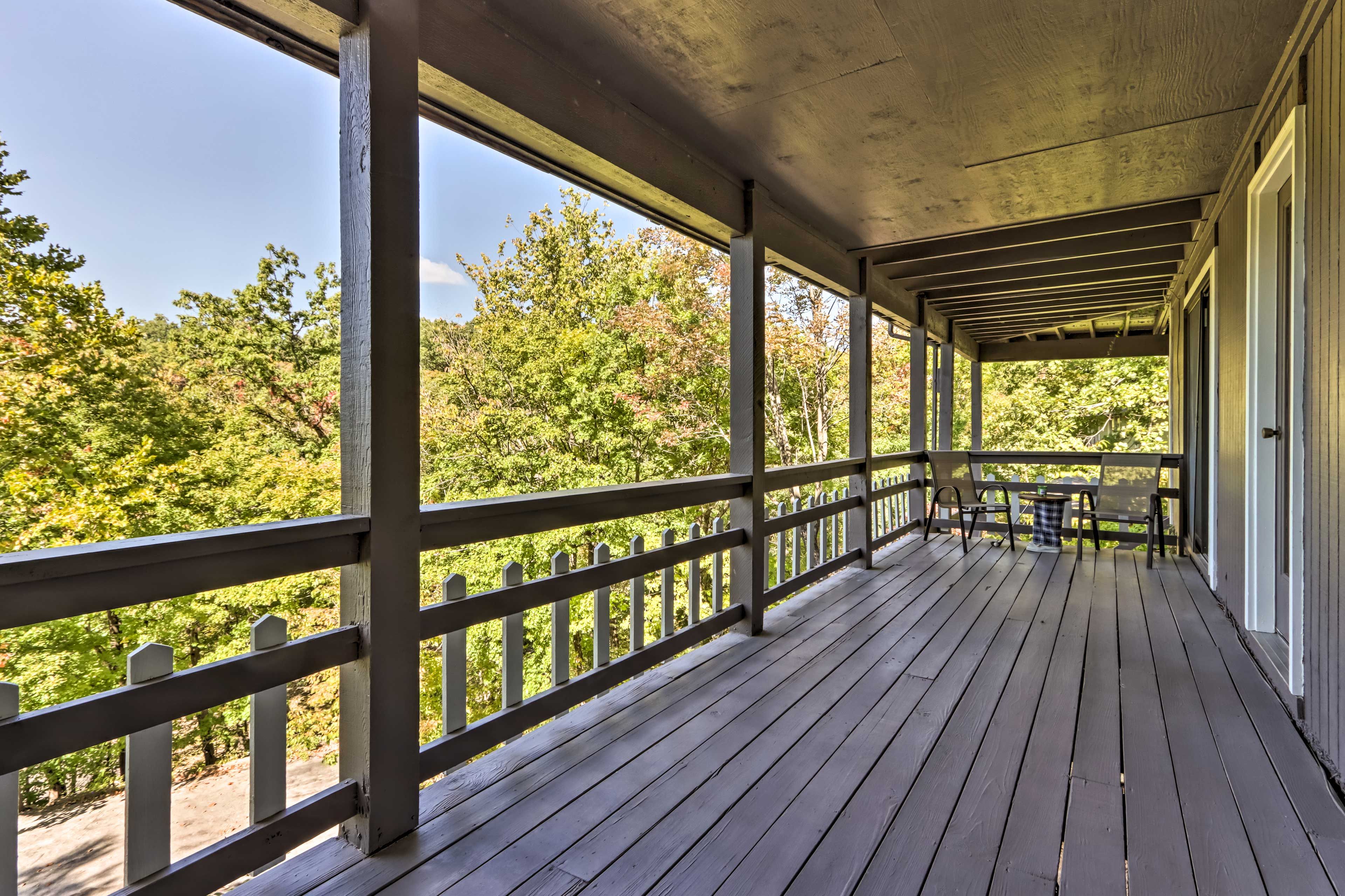 Lower-Level Deck