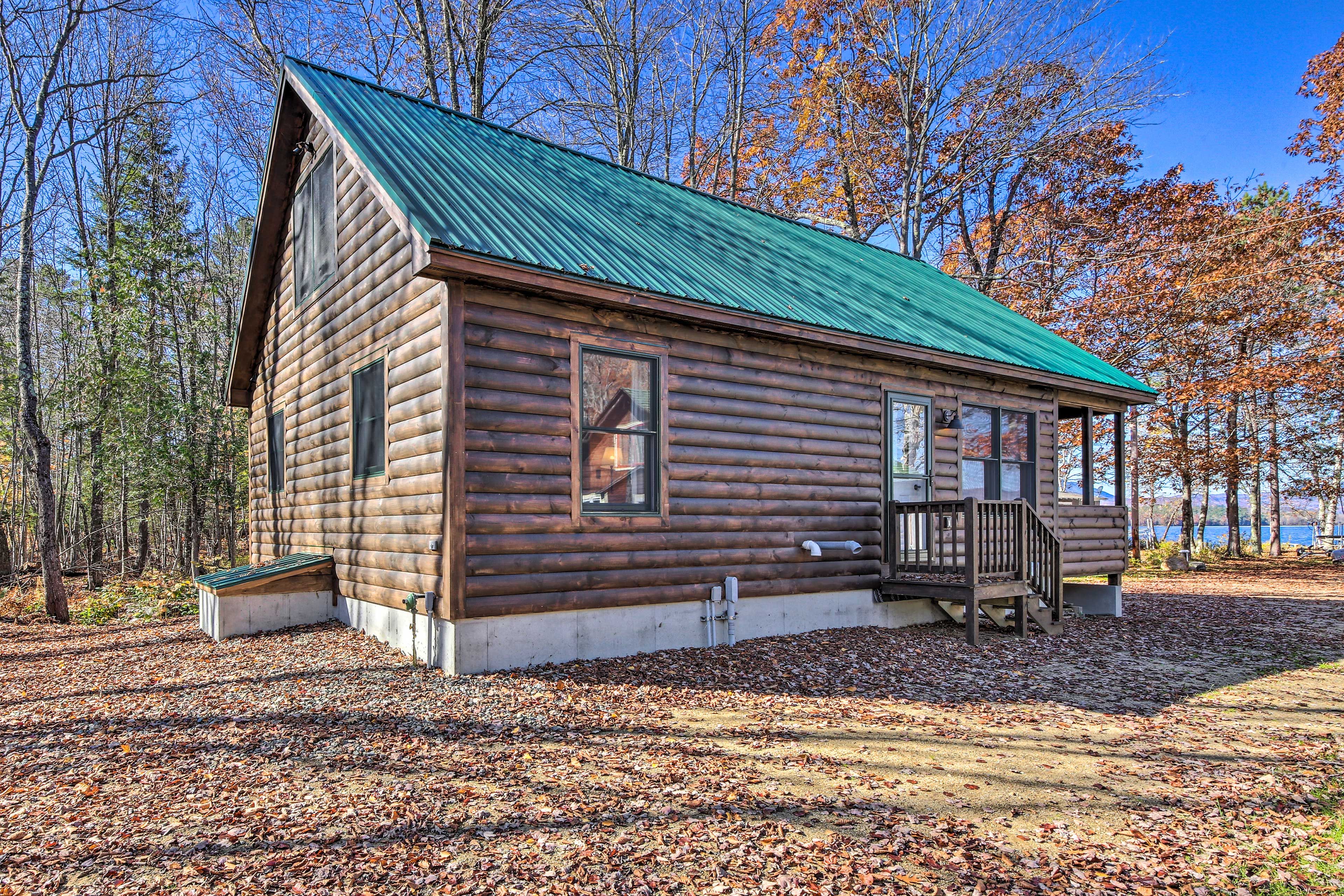 Cabin Exterior | Driveway Parking (2 Vehicles)