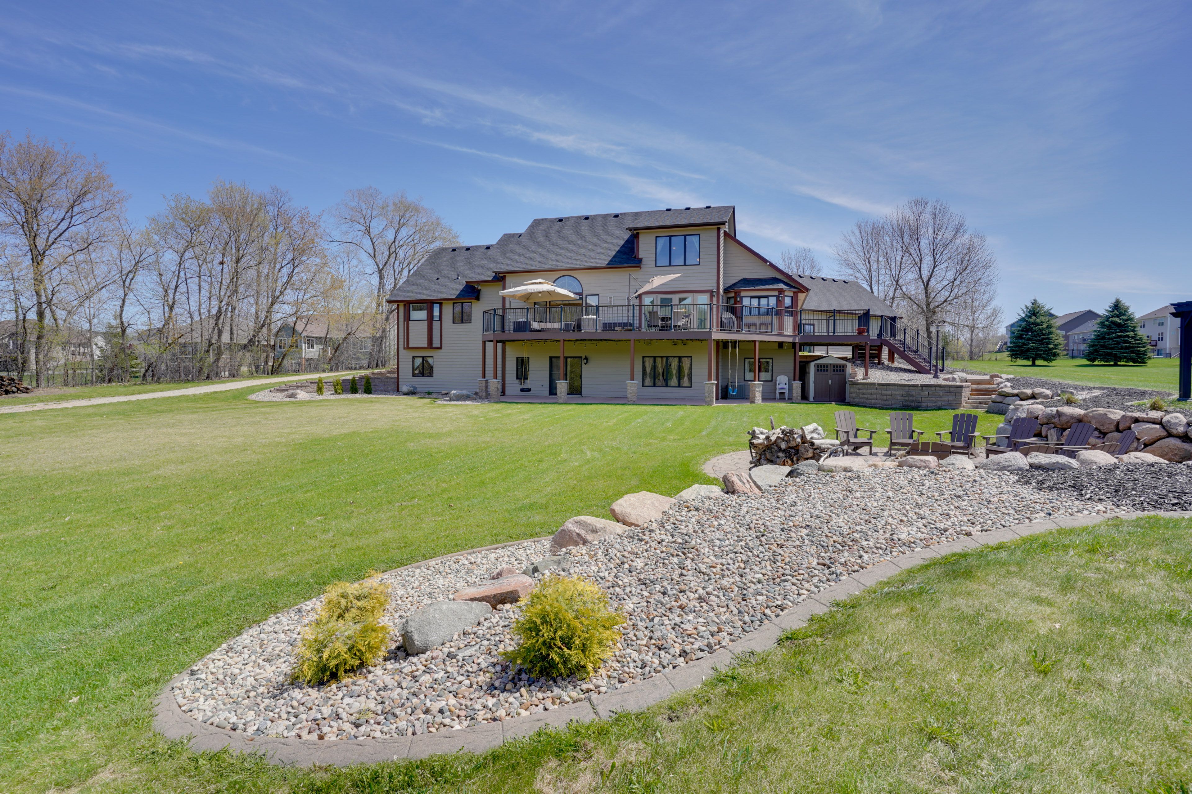 Private Yard | 5-Acre Gated Property
