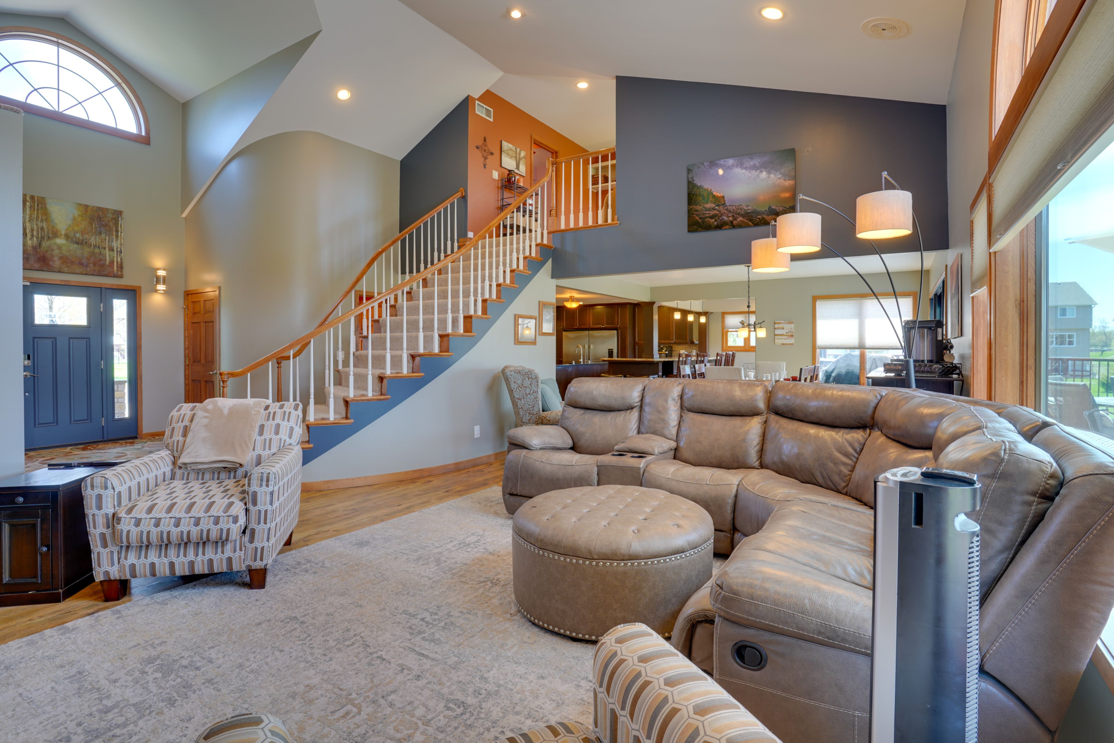 Living Room | Main Level | Fireplace | Cable TV | Open Floor Plan