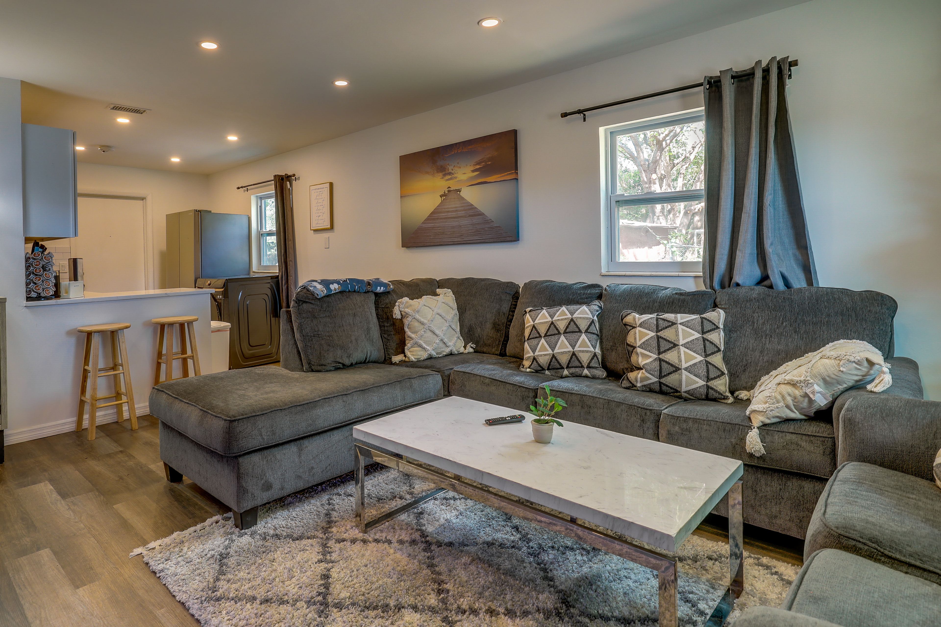 Living Room | Smart TV