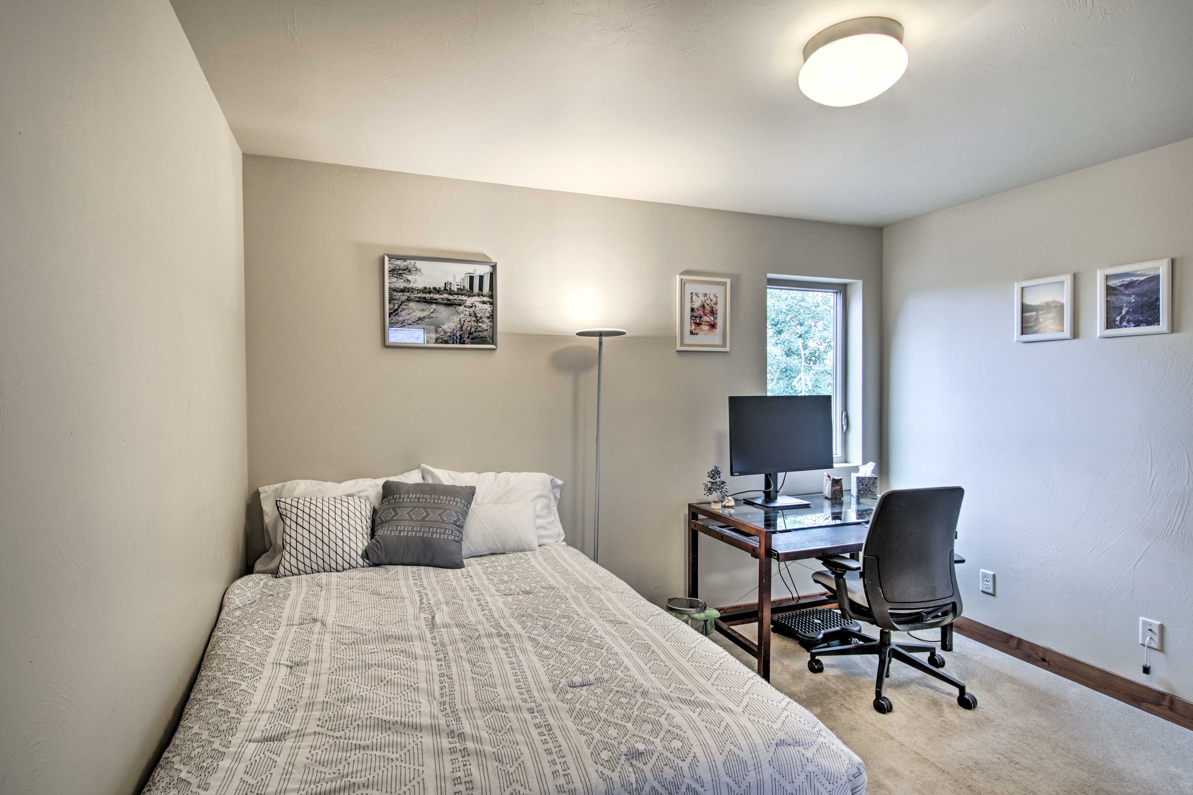 Bedroom 2 | 2nd Floor | Full Bed | Laptop-Friendly Workspace | Linens Provided