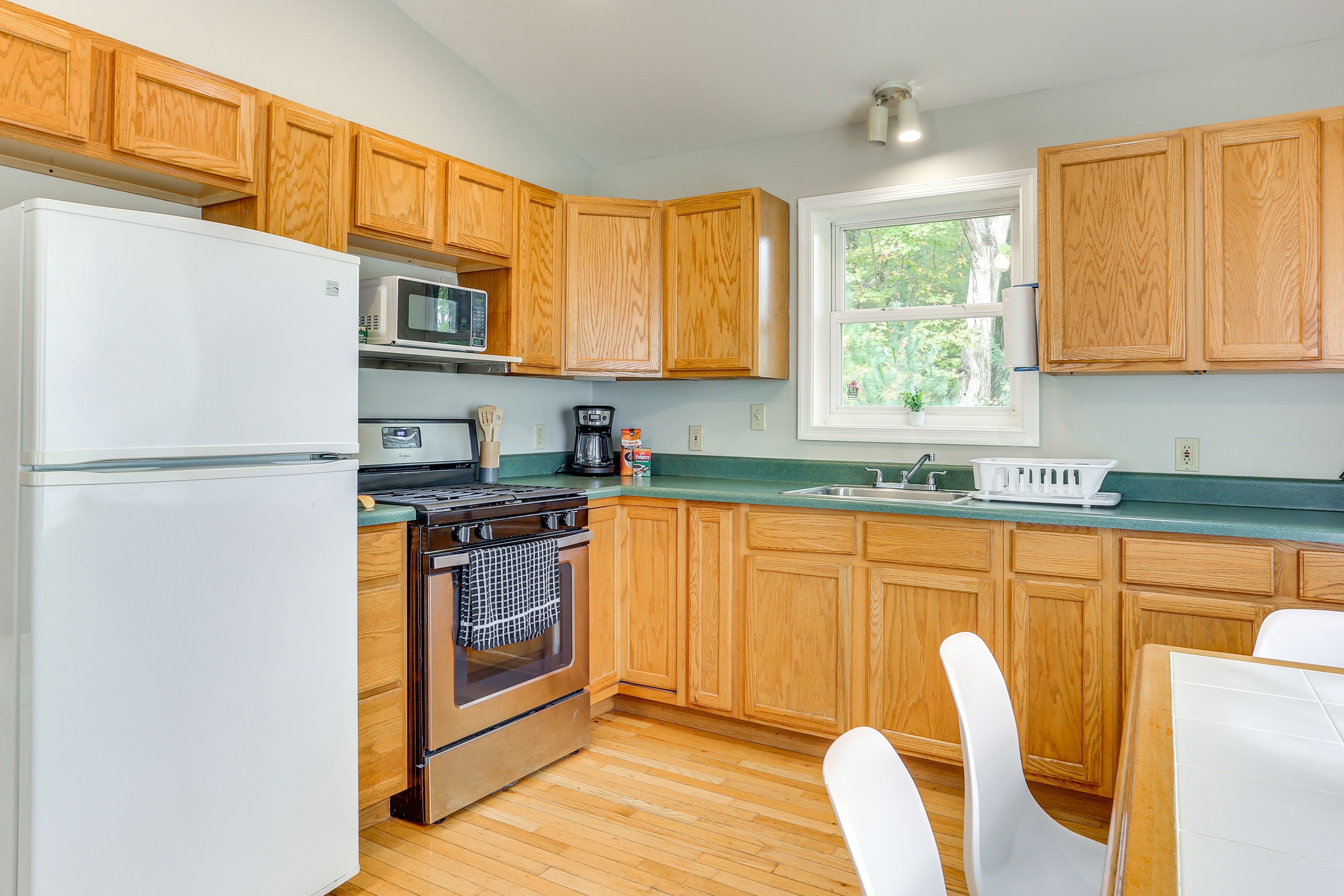 Kitchen | Cooking Basics | Coffee Maker | Toaster | Microwave