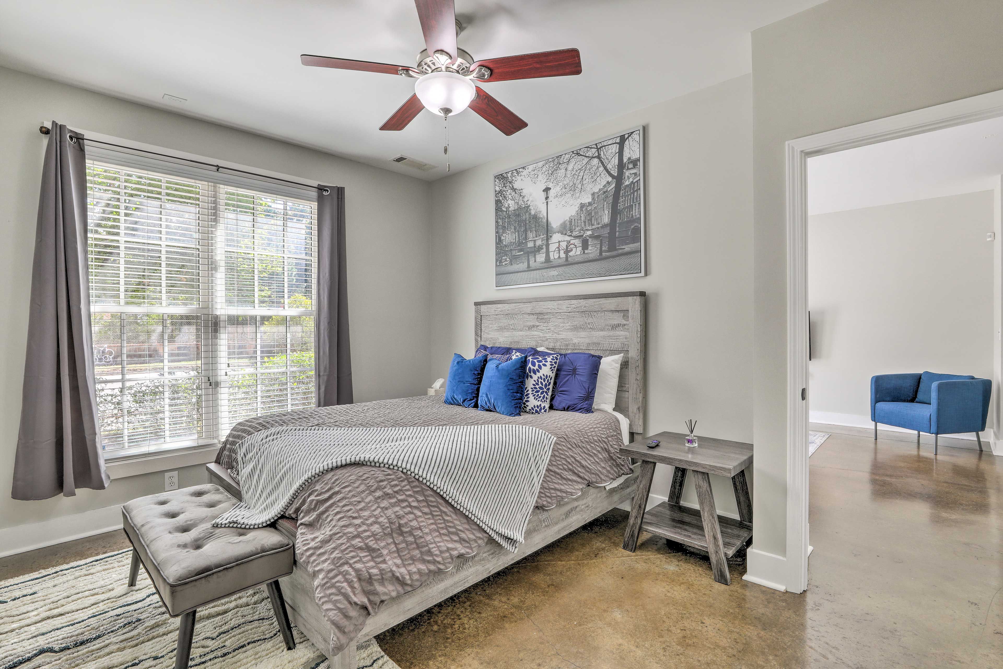 Bedroom | Queen Bed