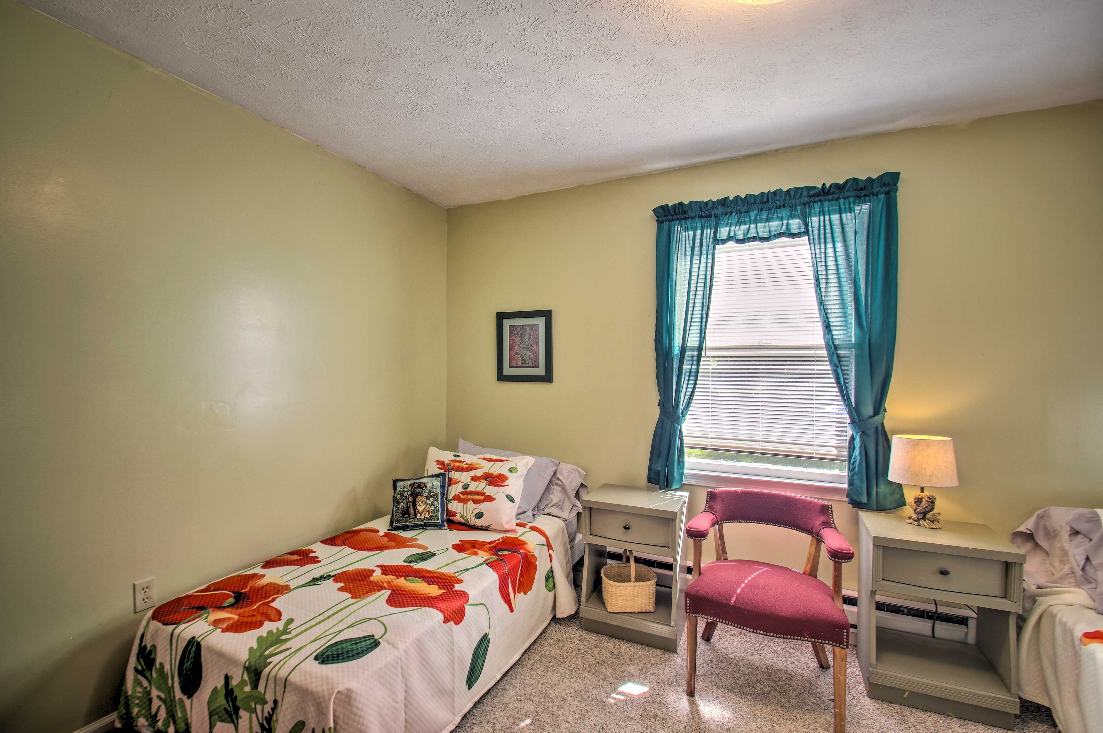 Bedroom 2 | Main Level | 2 Twin Beds