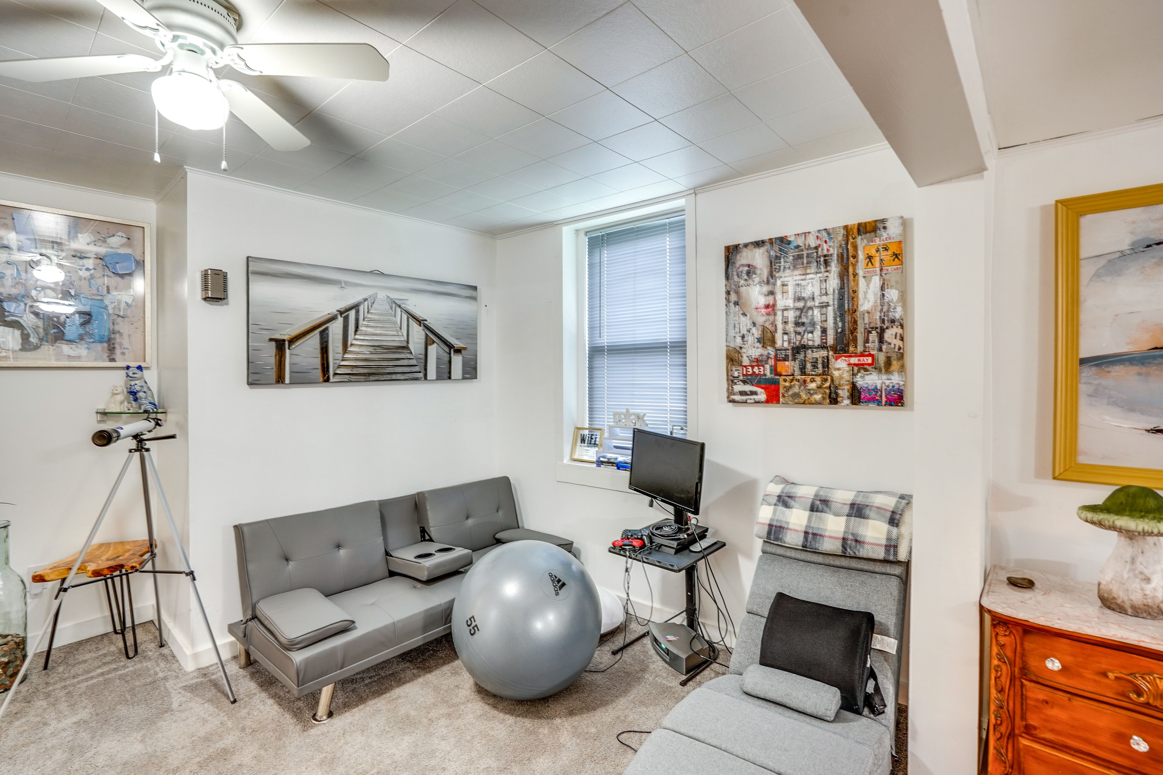 Lounge Room | Playstation Not Available