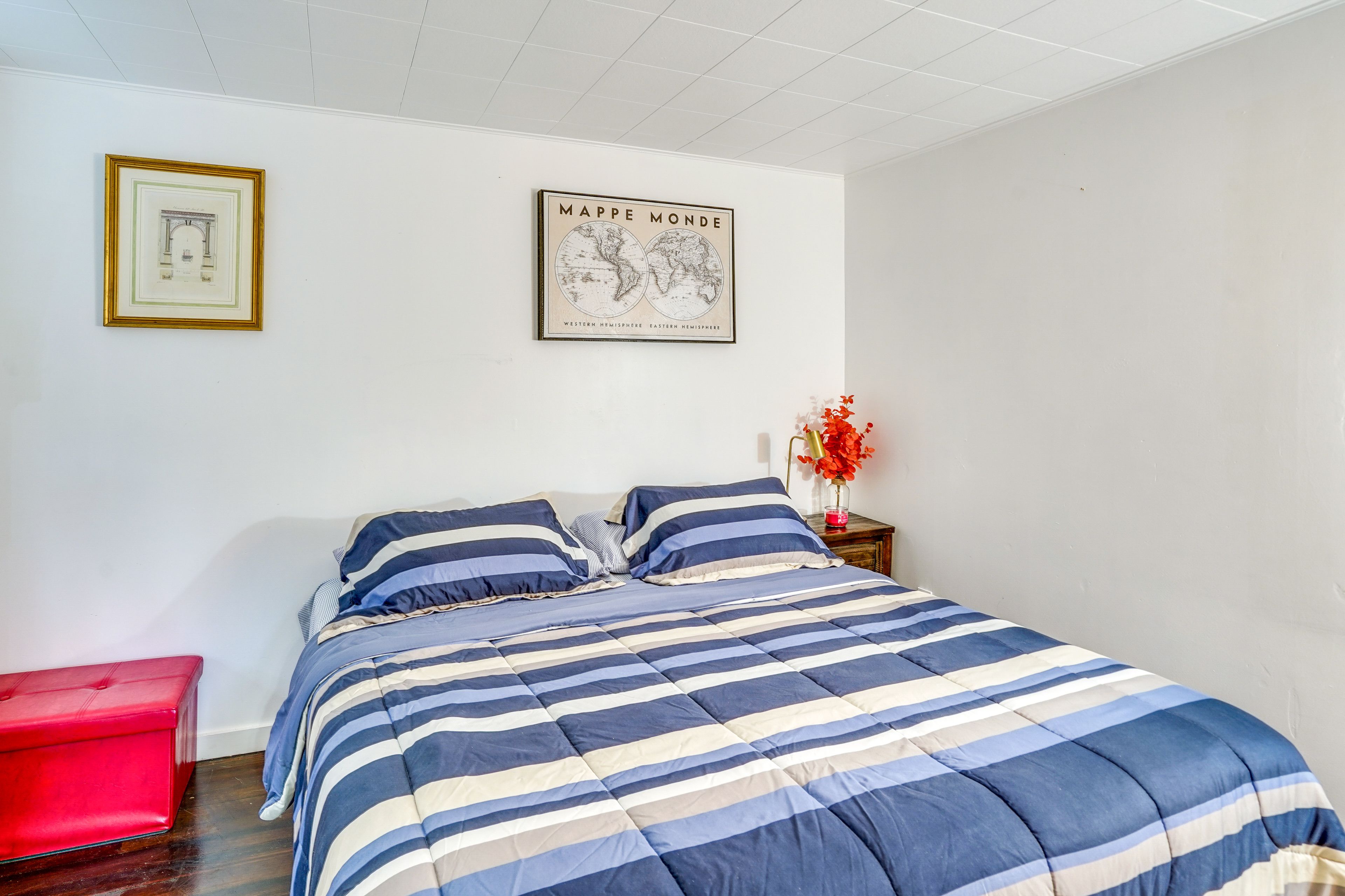 Bedroom 1 | King Bed
