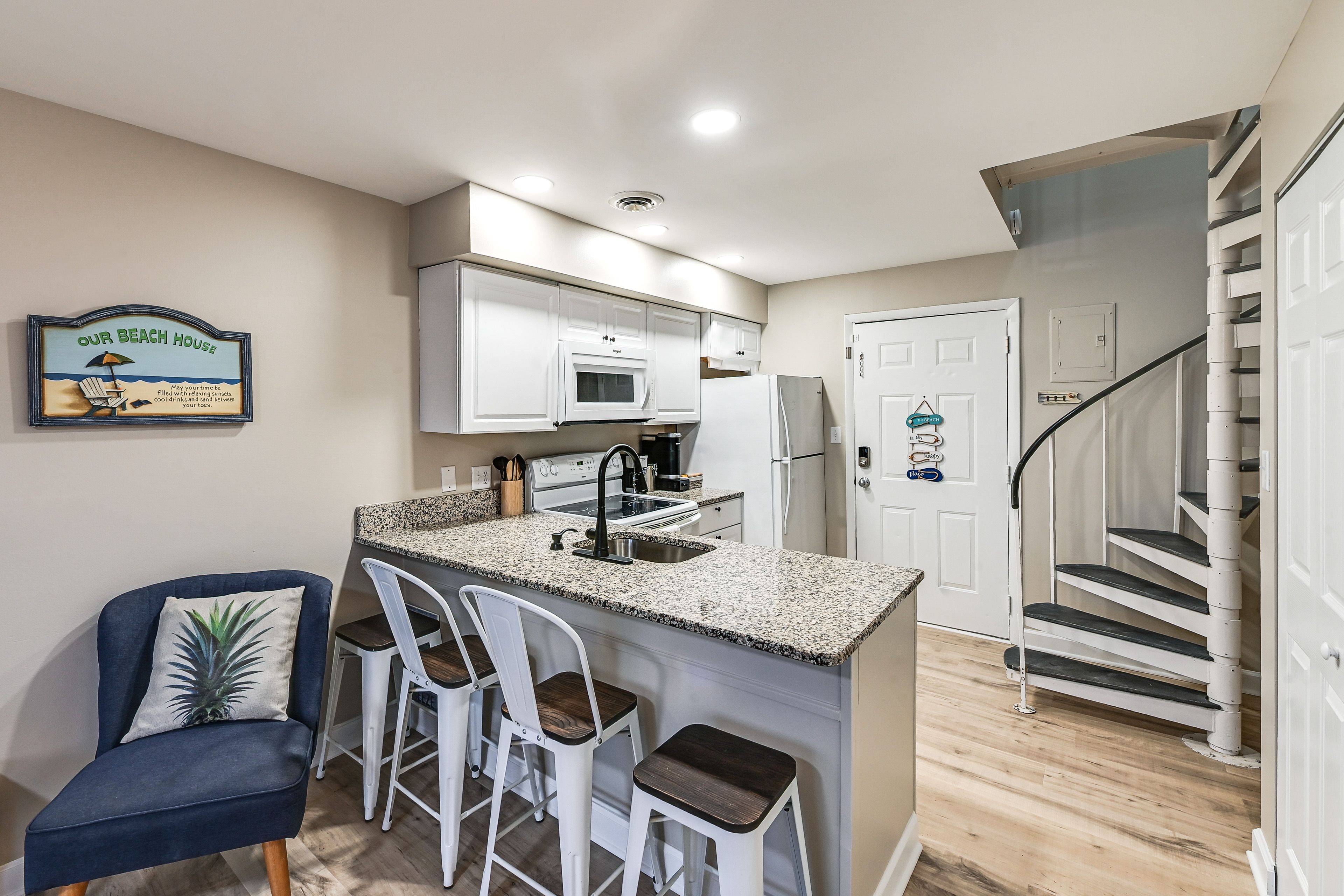 Kitchen | Cooking Basics & Spices | Free WiFi | Central Heat & A/C | 1st Floor