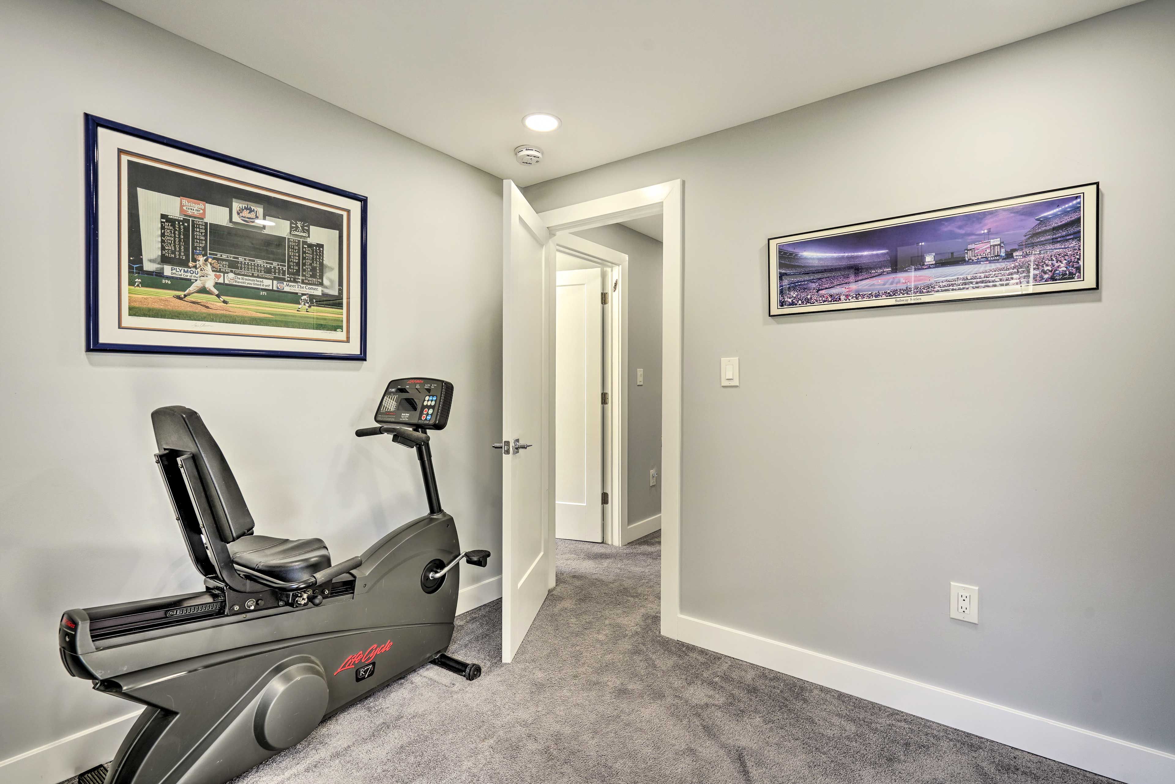 Bonus Room | 2nd Floor | Exercise Machine | Full Air Mattress Available