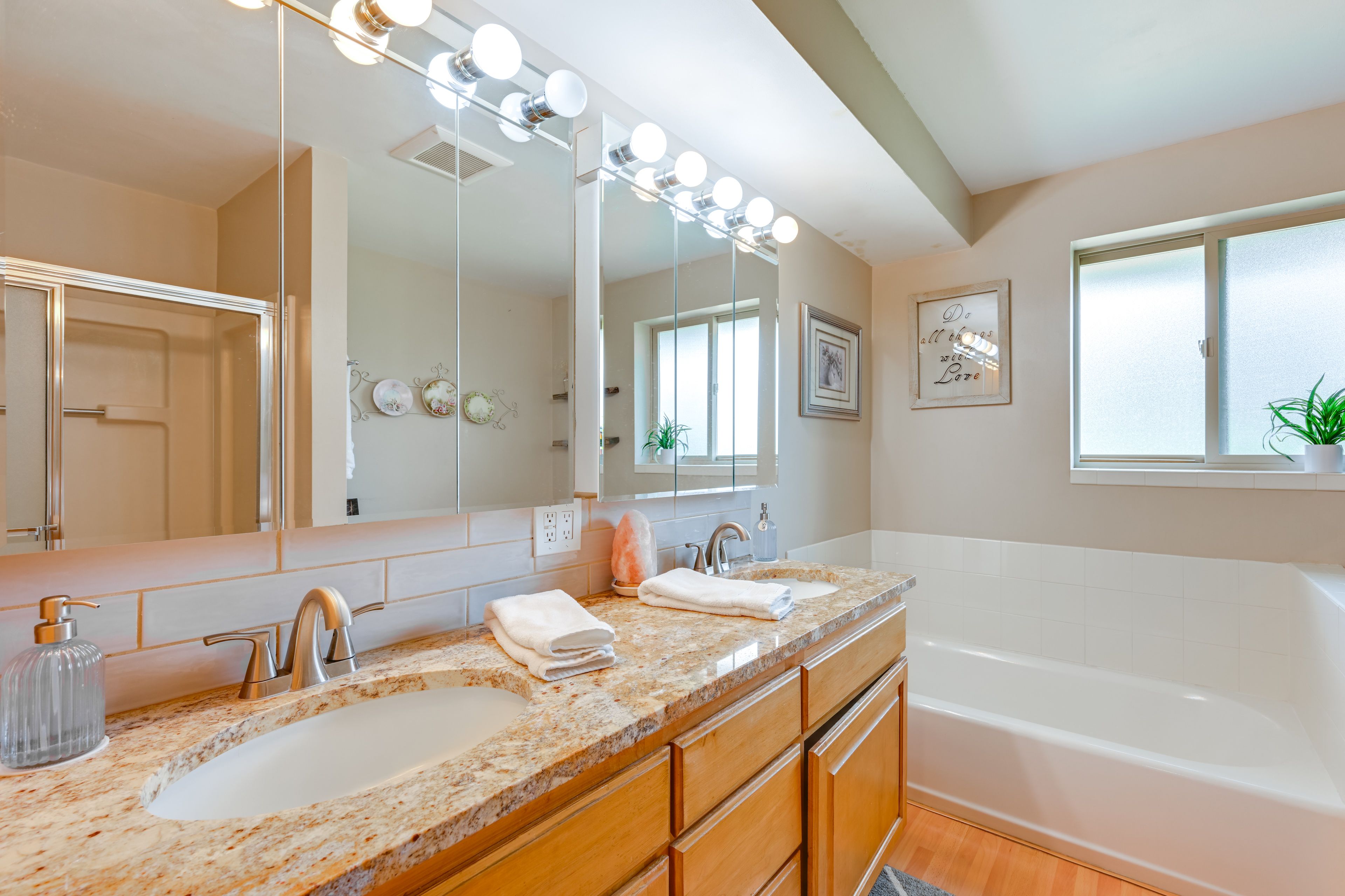 Bathroom | 1st Floor