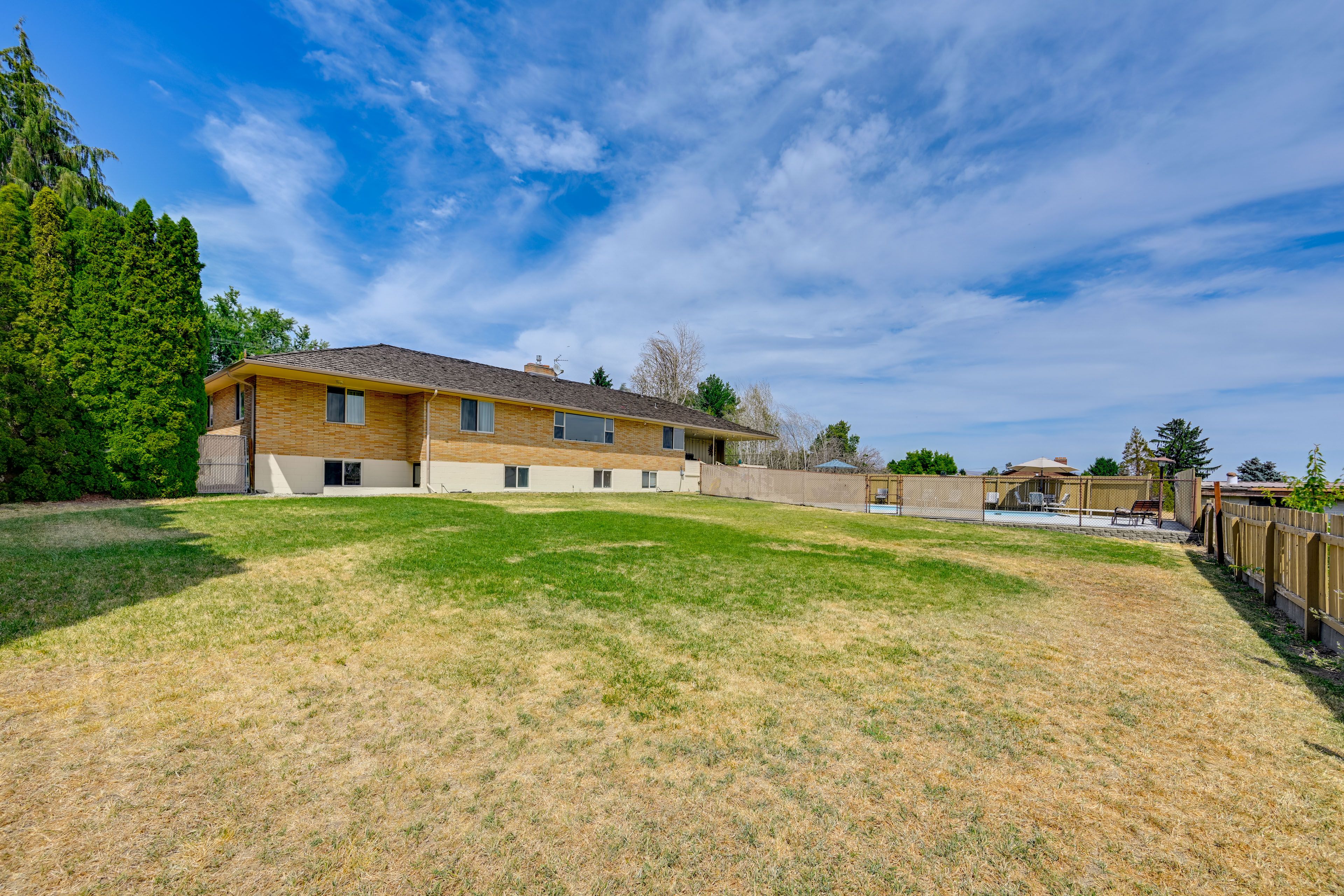 Large Fenced Backyard | Seasonal Pool (May 1-September 30)