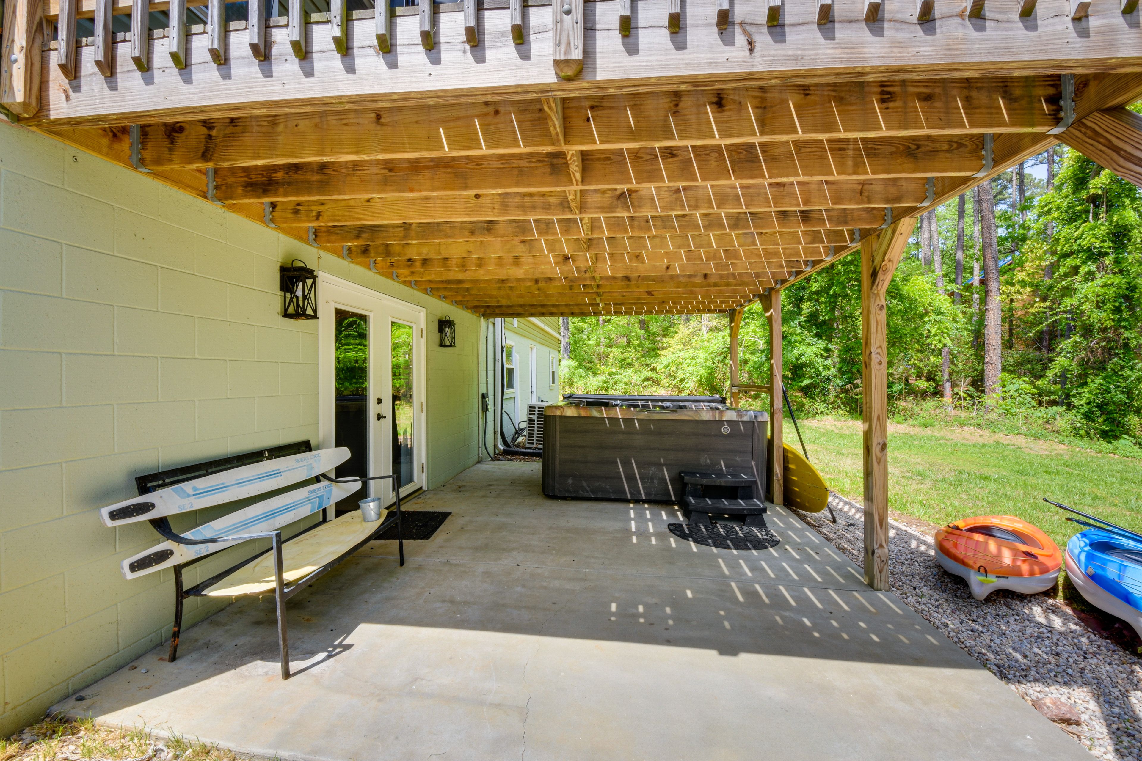 Covered Patio | Hot Tub