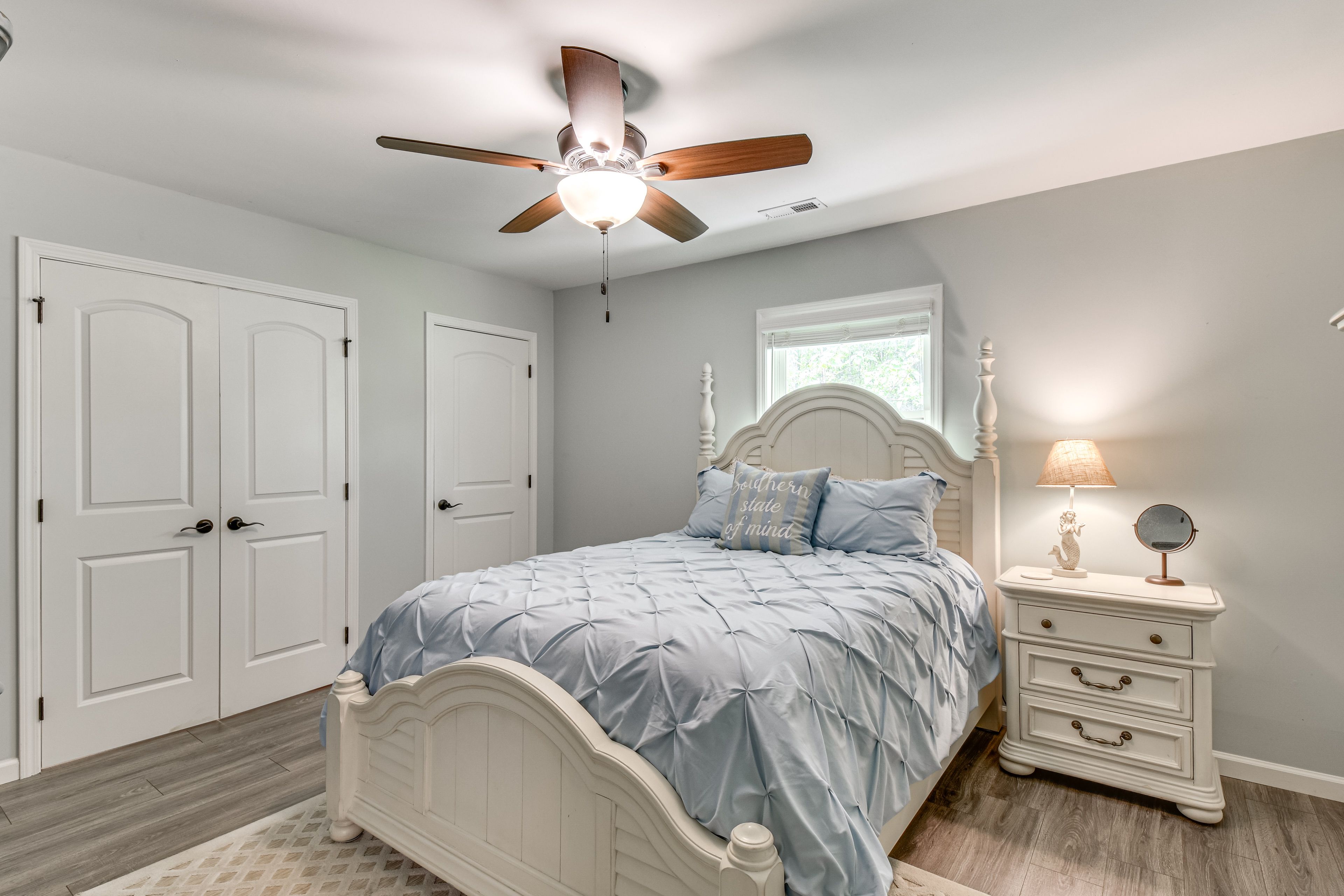Bedroom 4 | Queen Bed