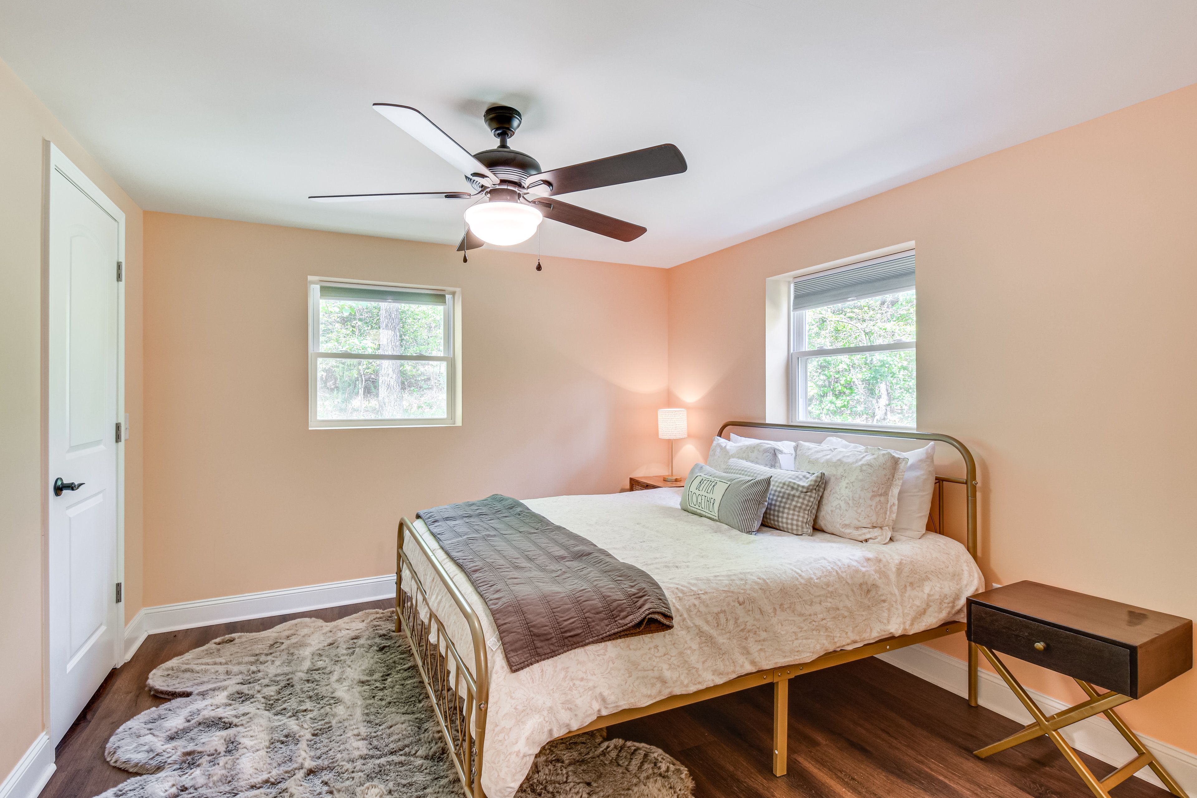 Bedroom 5 | Queen Bed