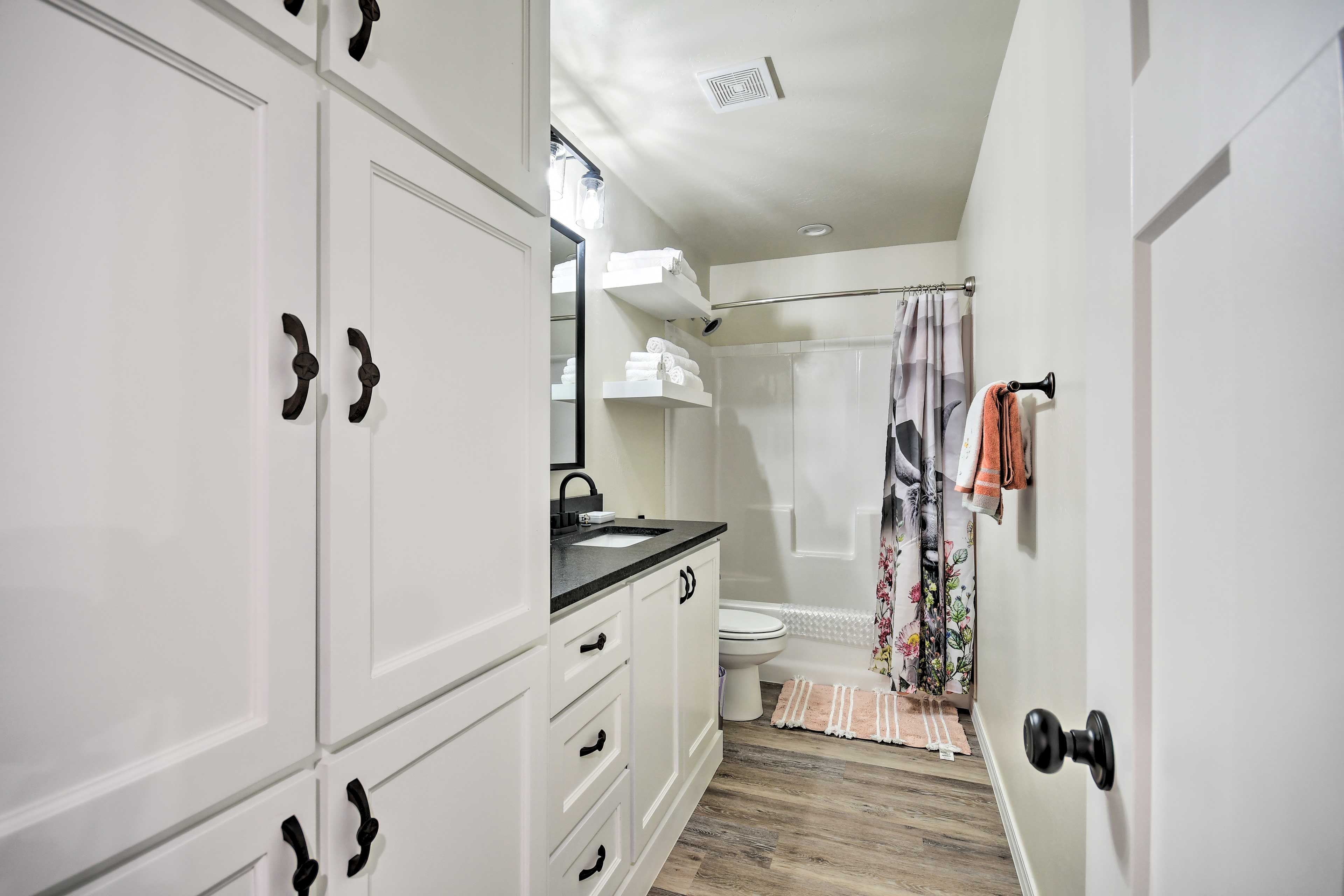 Full Bathroom