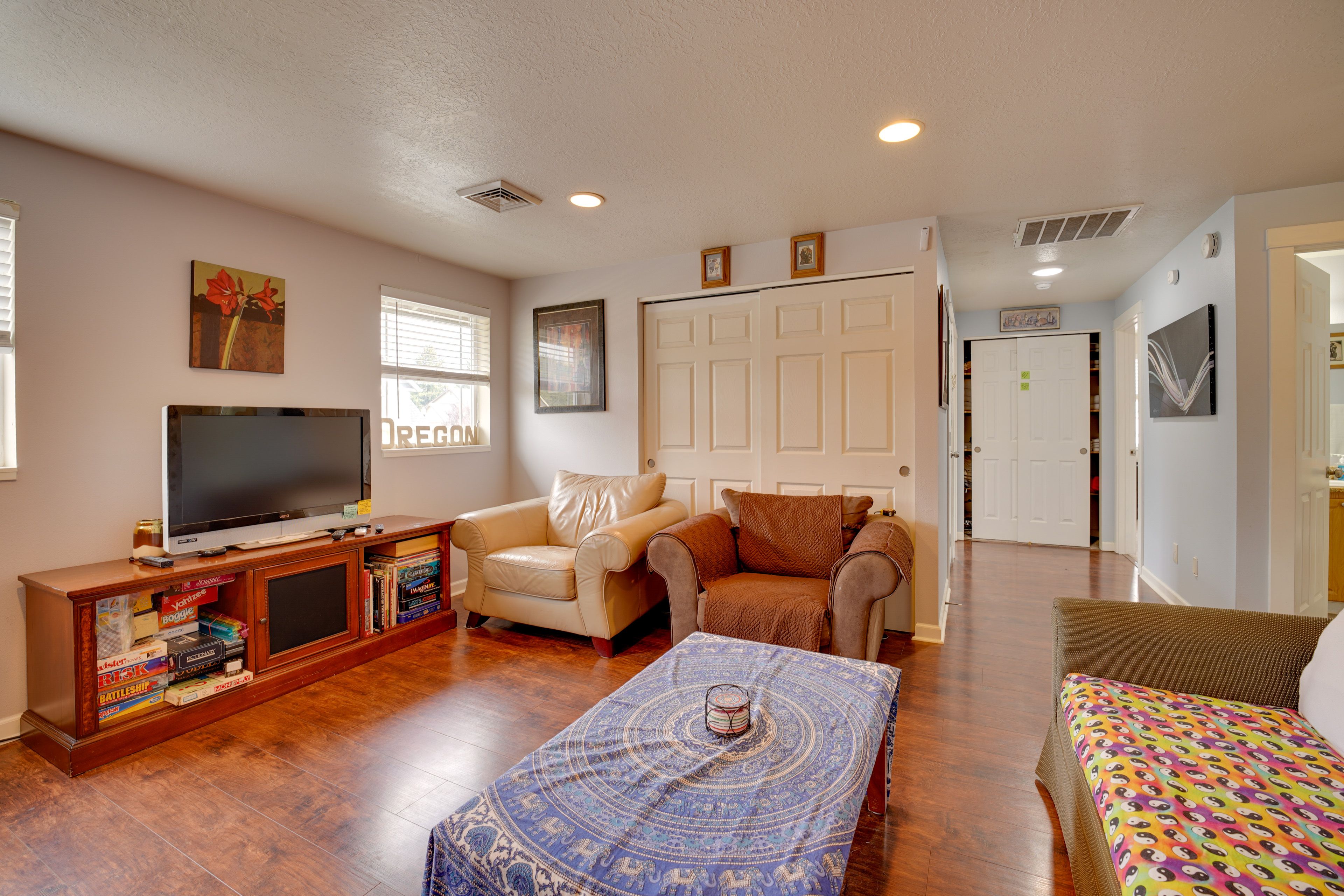 Living Area | Full Sleeper Sofa