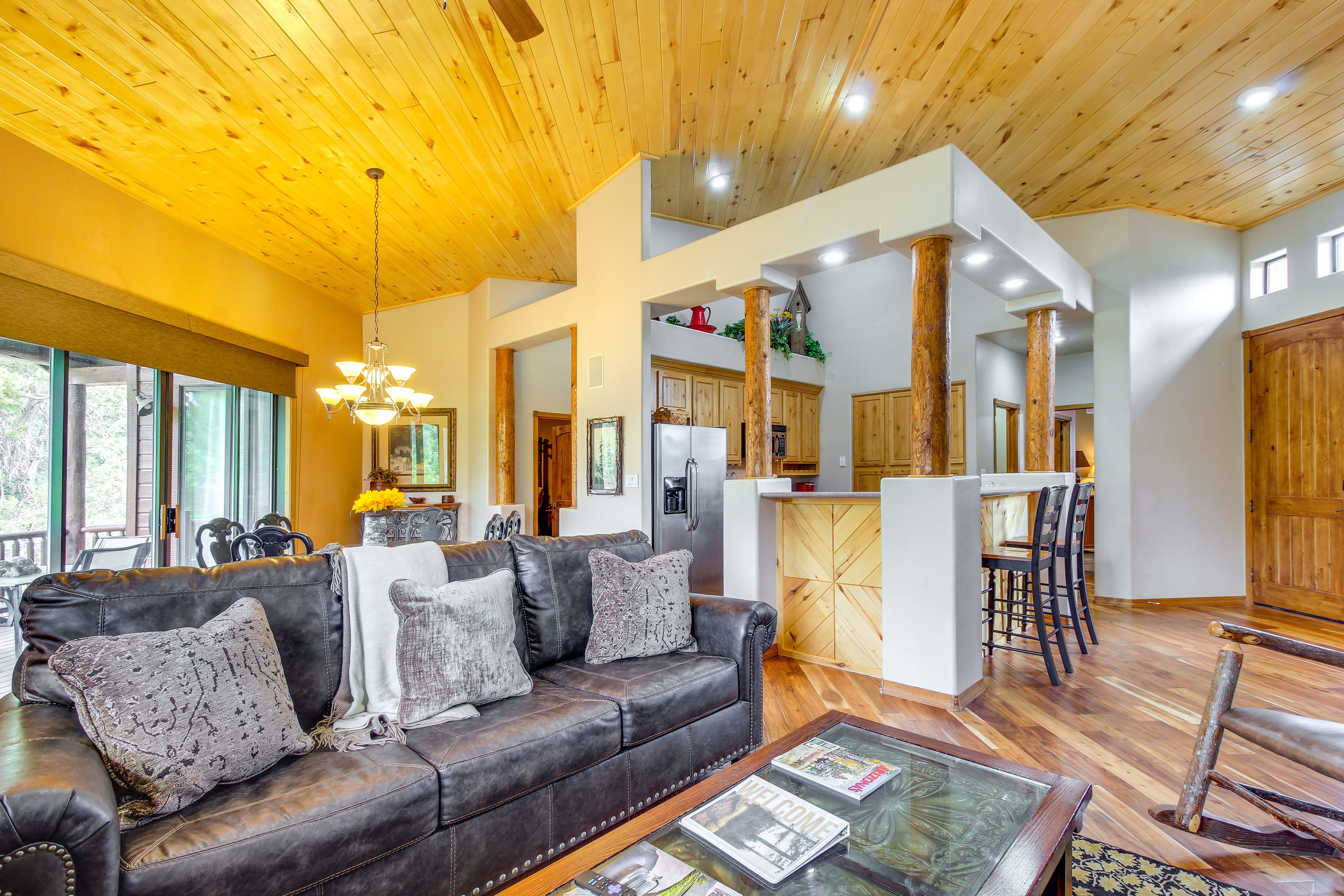 Show Low Vacation Rental | 3BR | 3BA | 1,997 Sq Ft | Step-Free Access