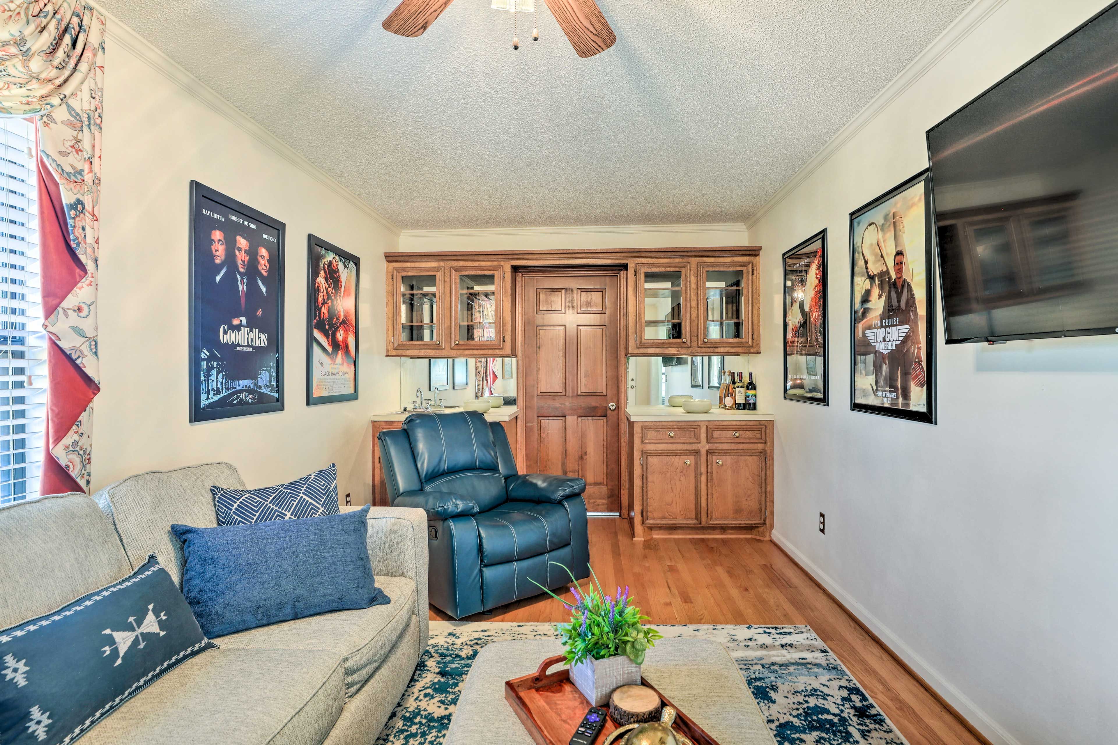 2nd Living Room | Sleeper Sofa | Central Air Conditioning & Heating
