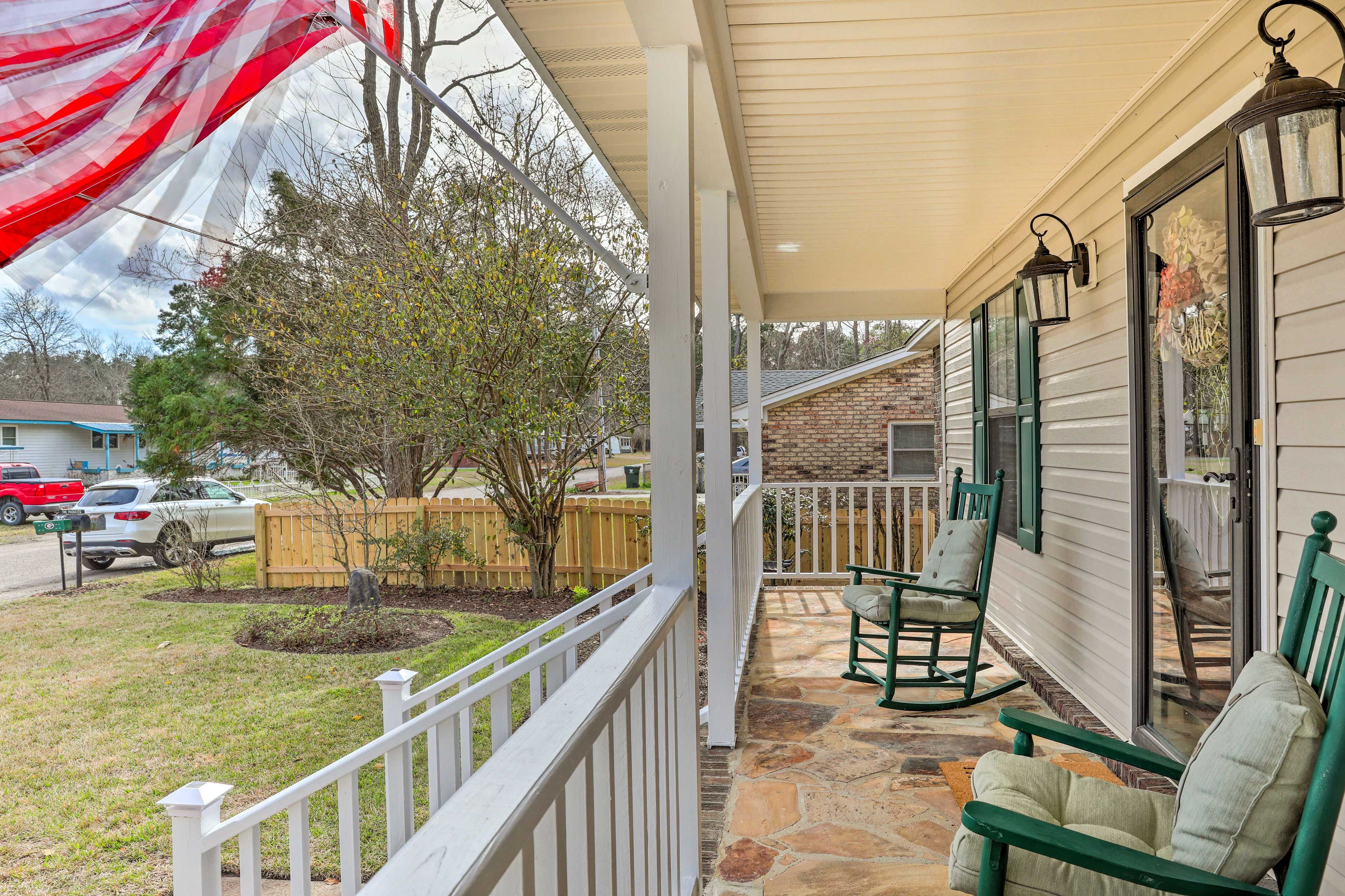 Front Porch | Private Entrance