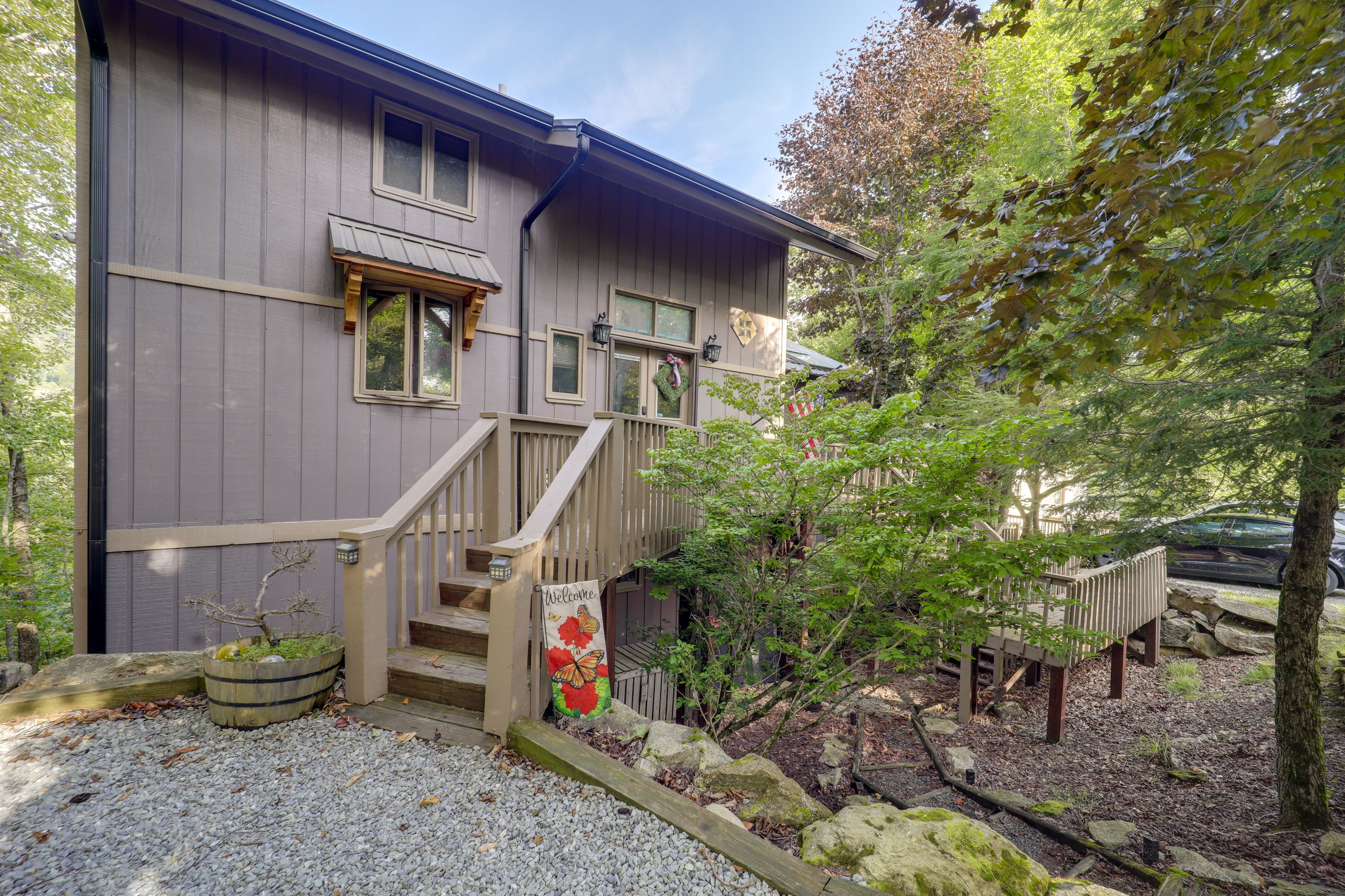 Parking | Driveway (3 Vehicles) | EV Charger Available