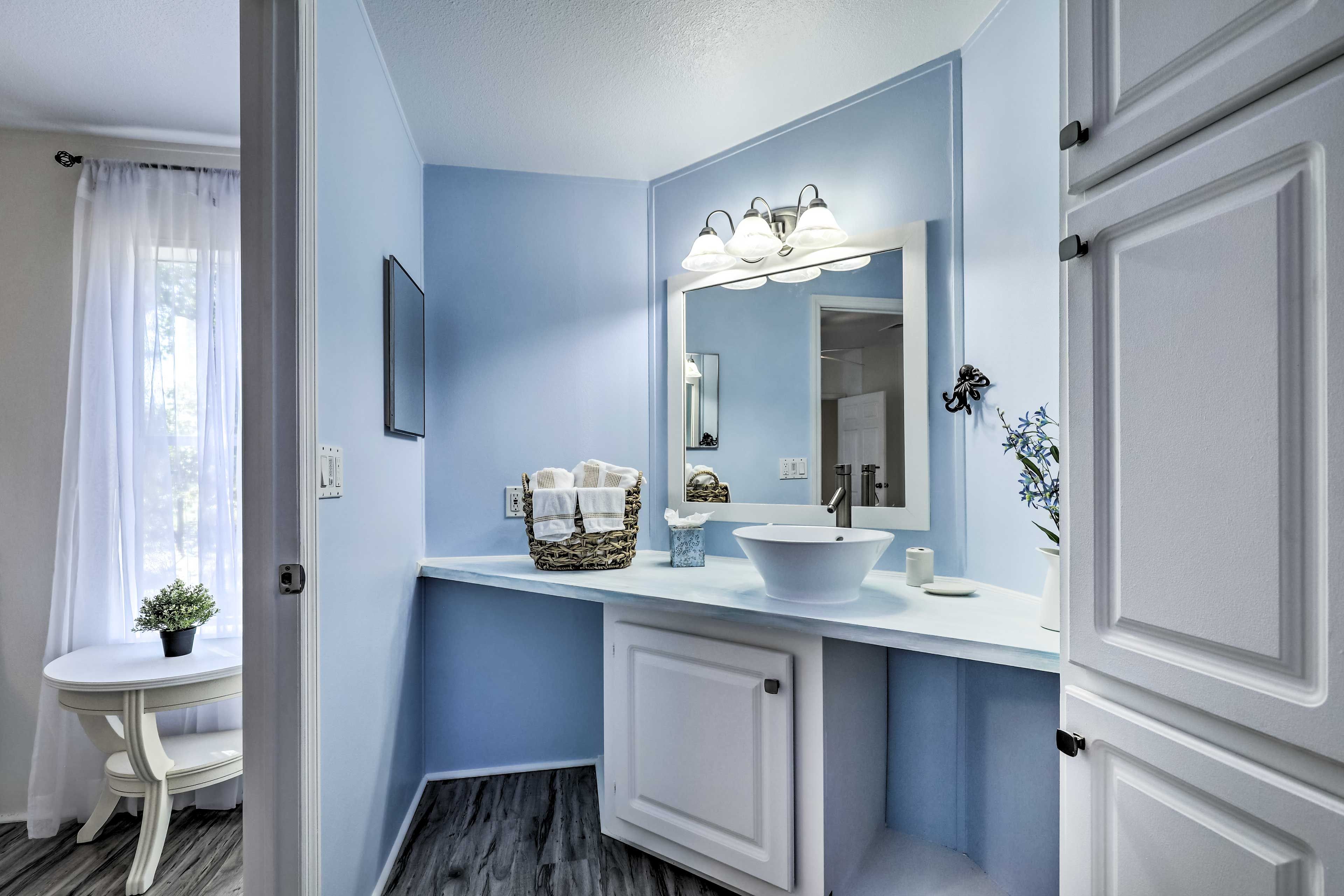 Full Bathroom