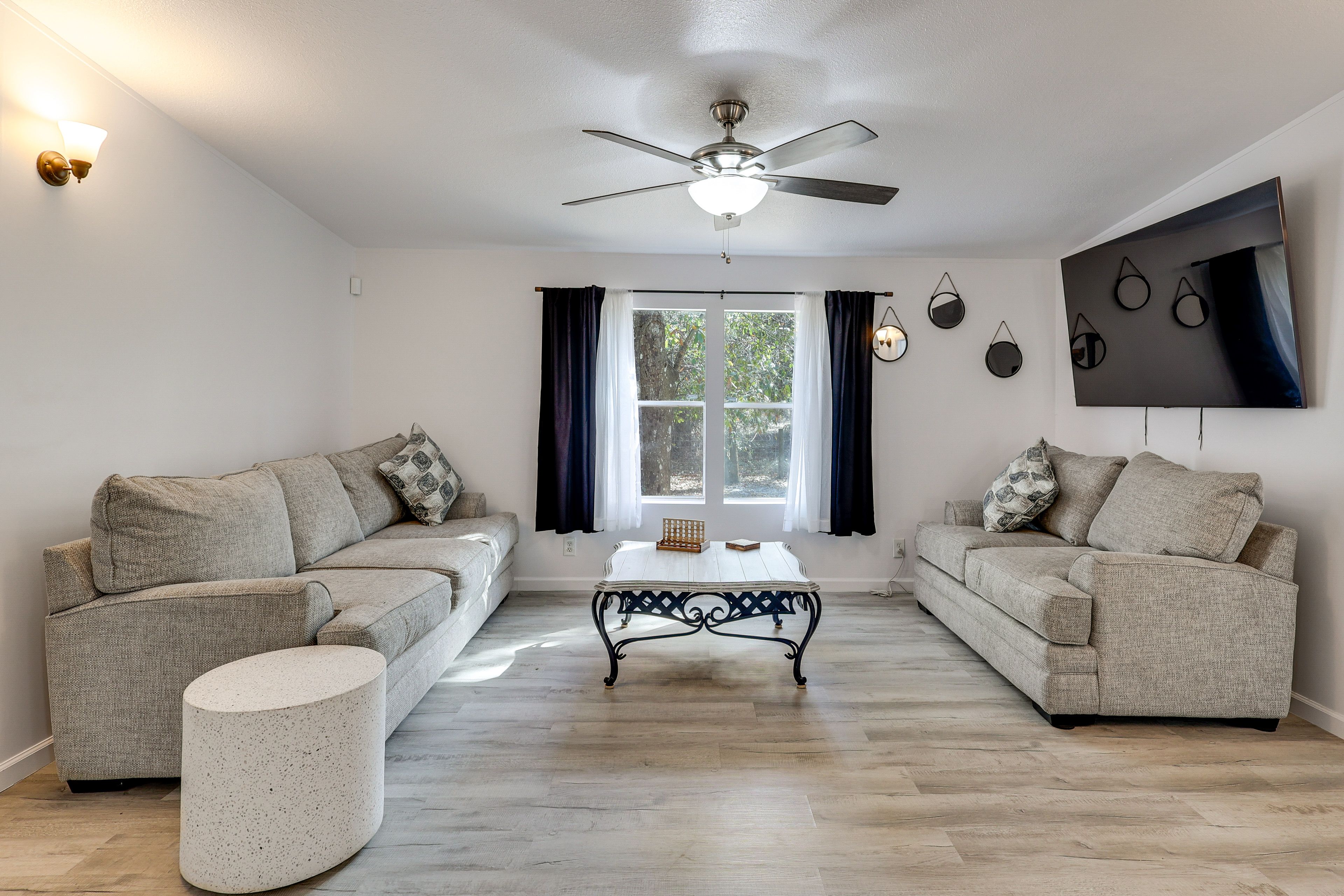Valrico Vacation Rental | 2BR | 2BA | 1,300 Sq Ft | Step-Free Access w/ Ramp