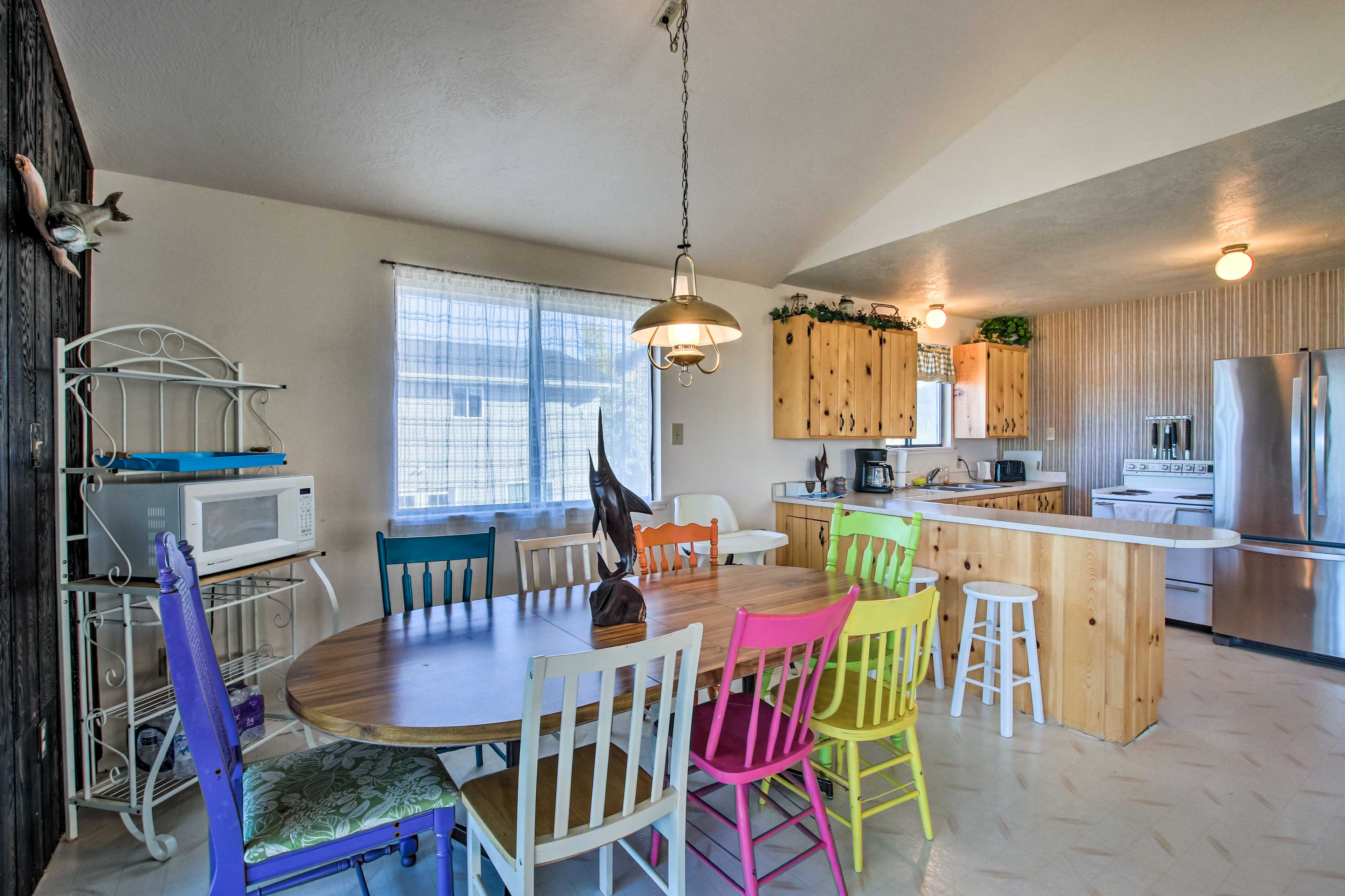 Dining Area | Dishware/Flatware | High Chair | Trash Bags/Paper Towels