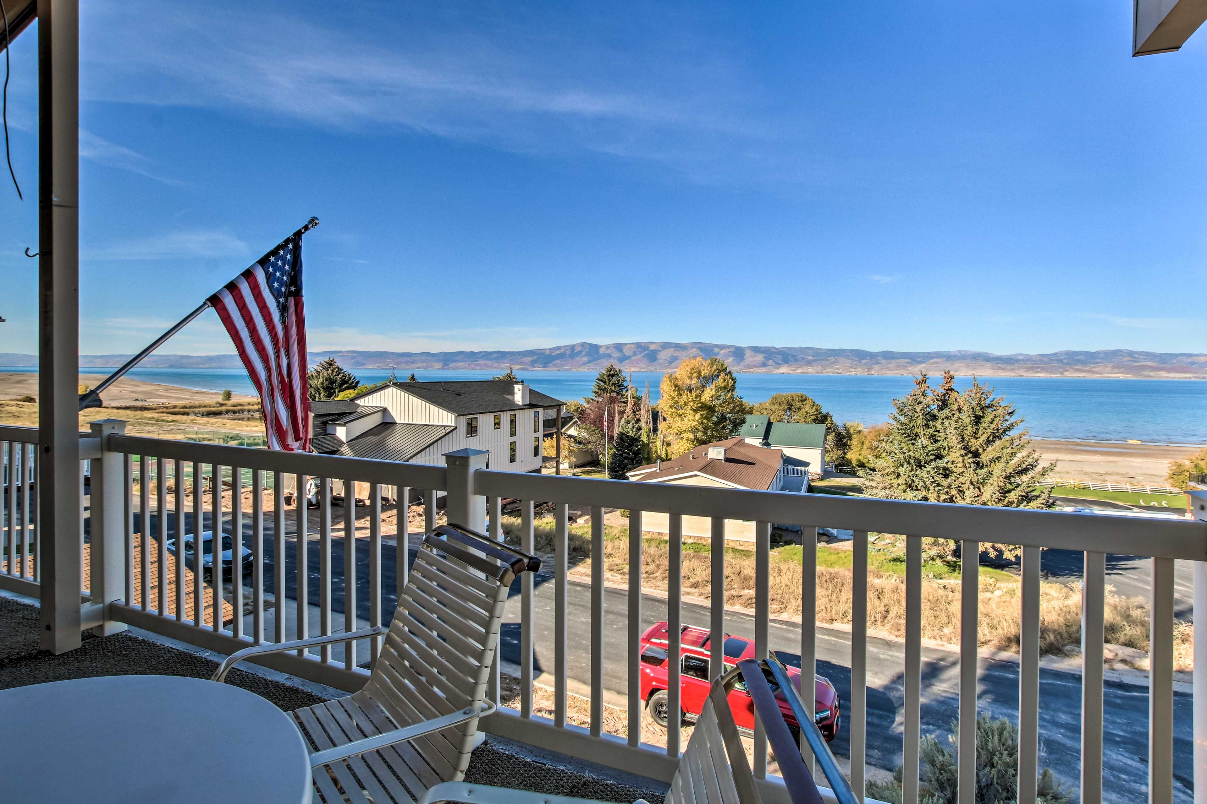 Fish Haven Vacation Rental | 4BR | 2BA | 2,500 Sq Ft | Stairs Required