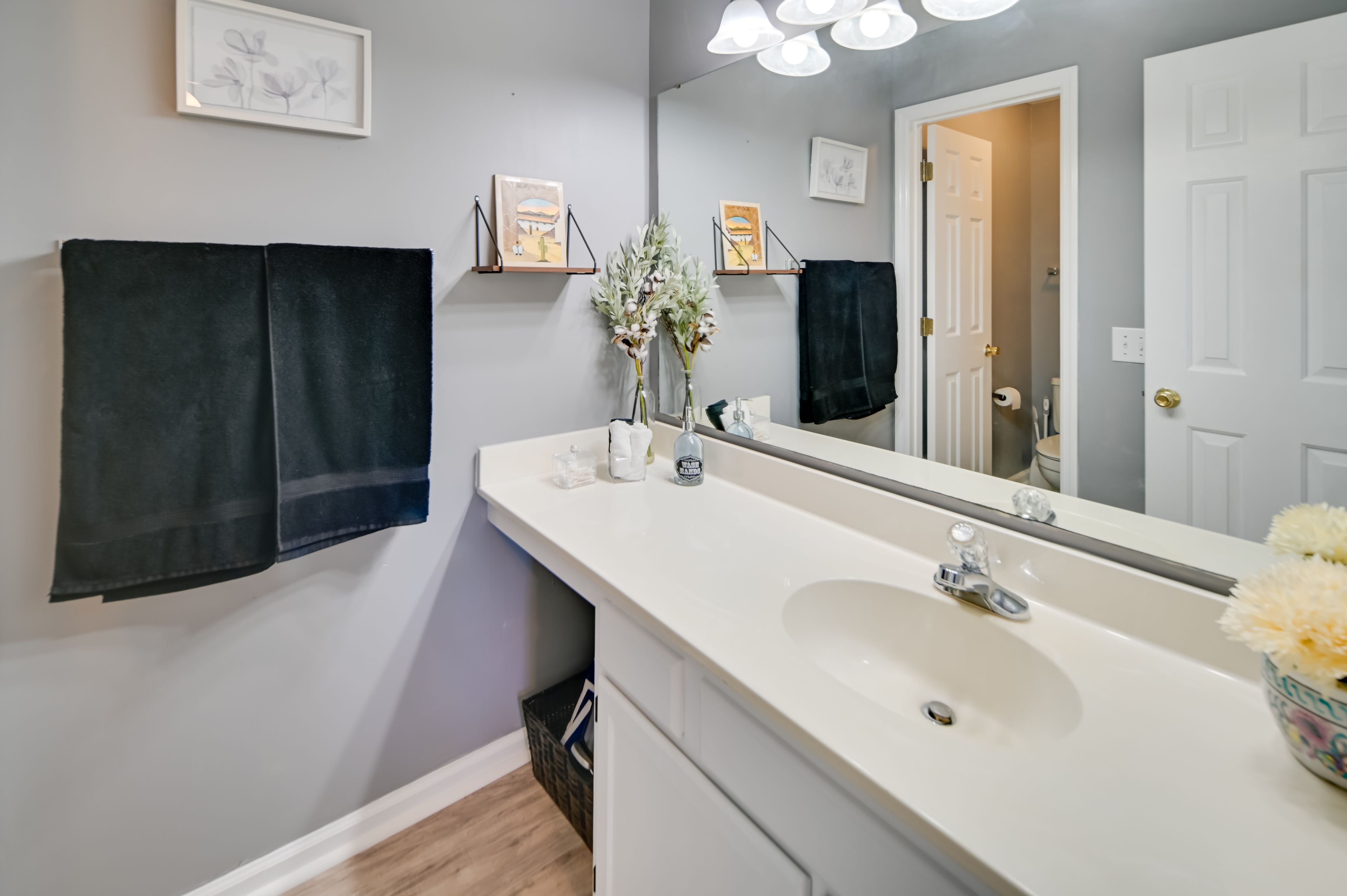 En-Suite Bathroom | Towels Provided