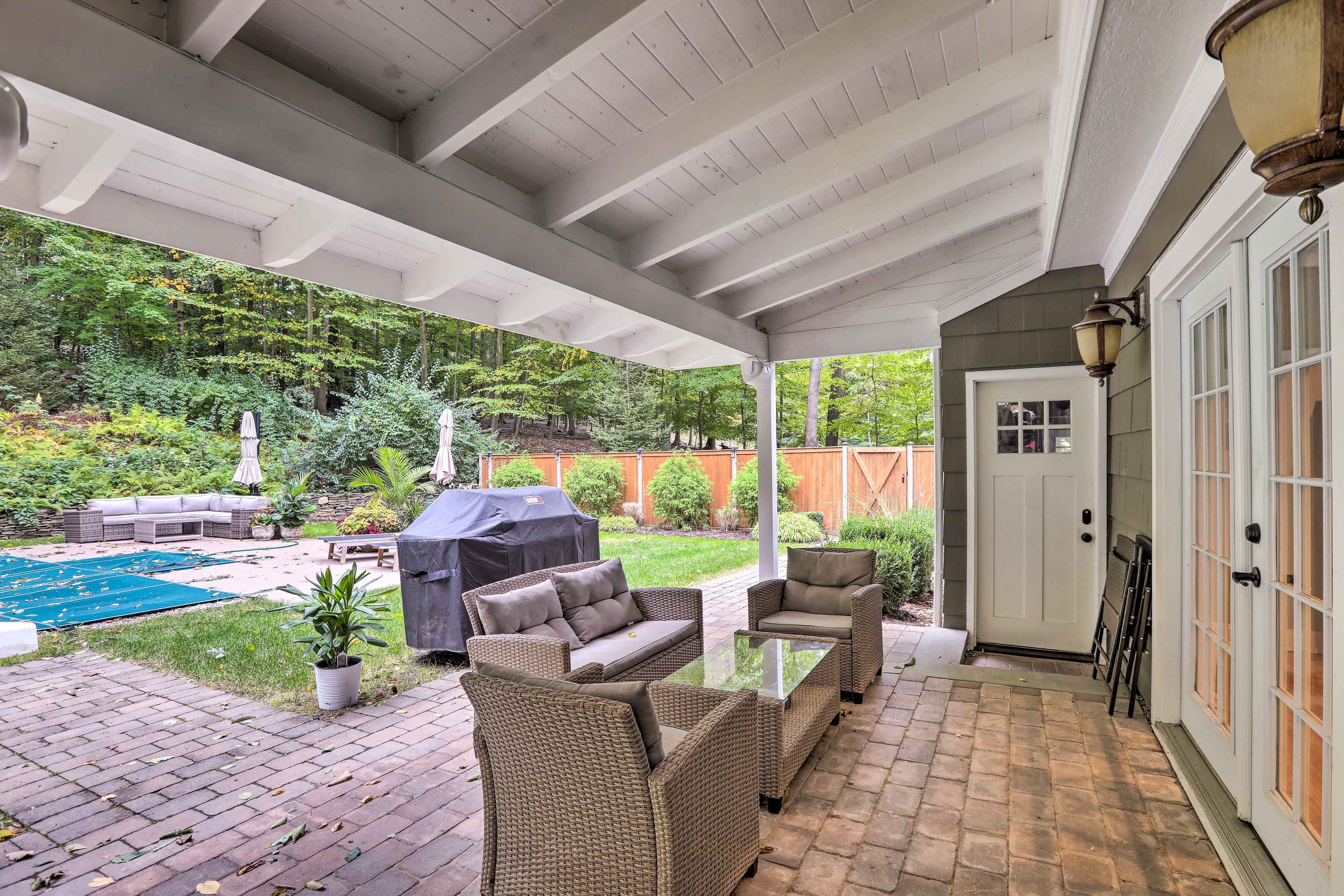 Patio | Gas Grill | Fire Pit