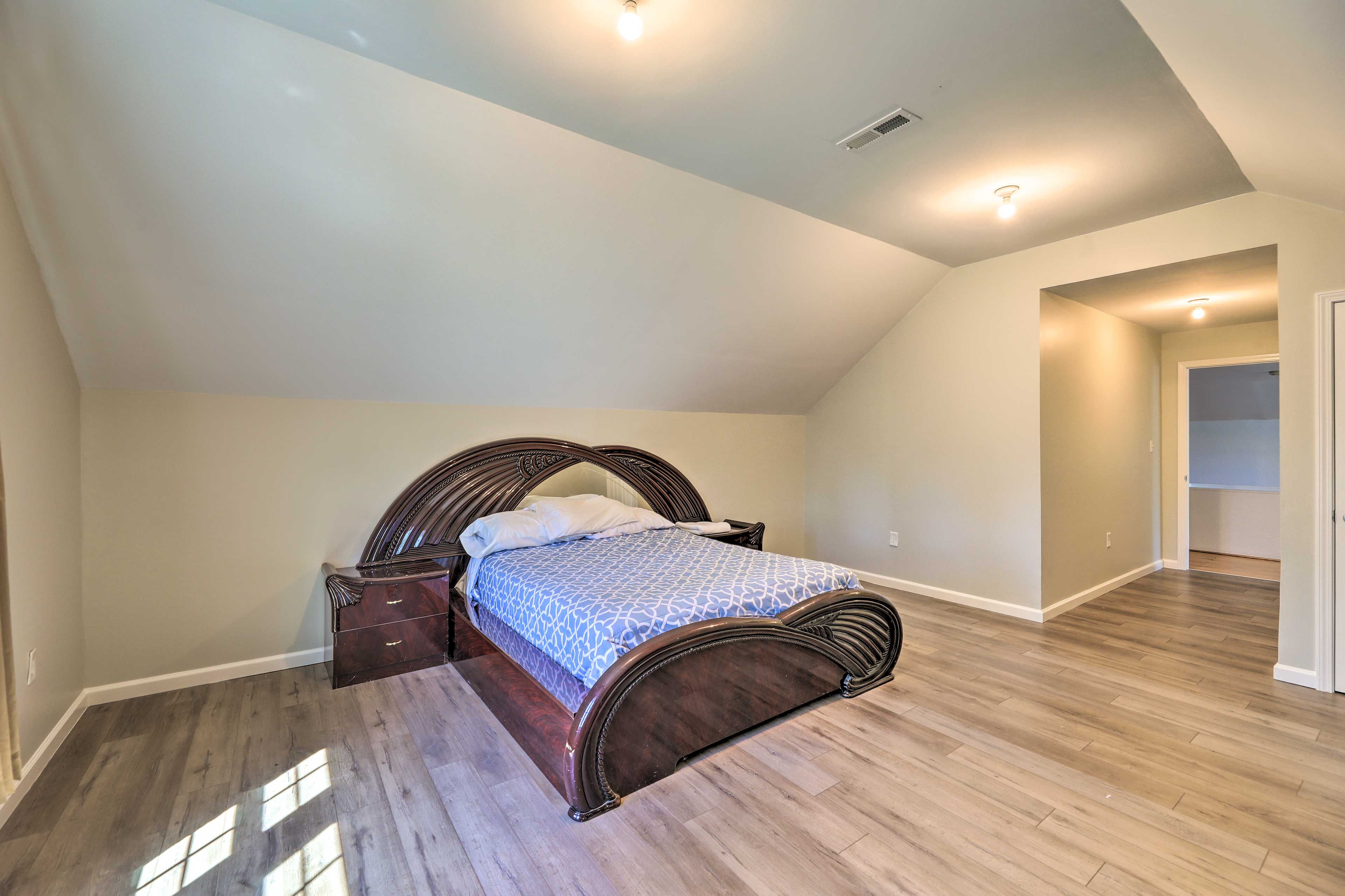 Bedroom 4 | Upper Level | King Bed