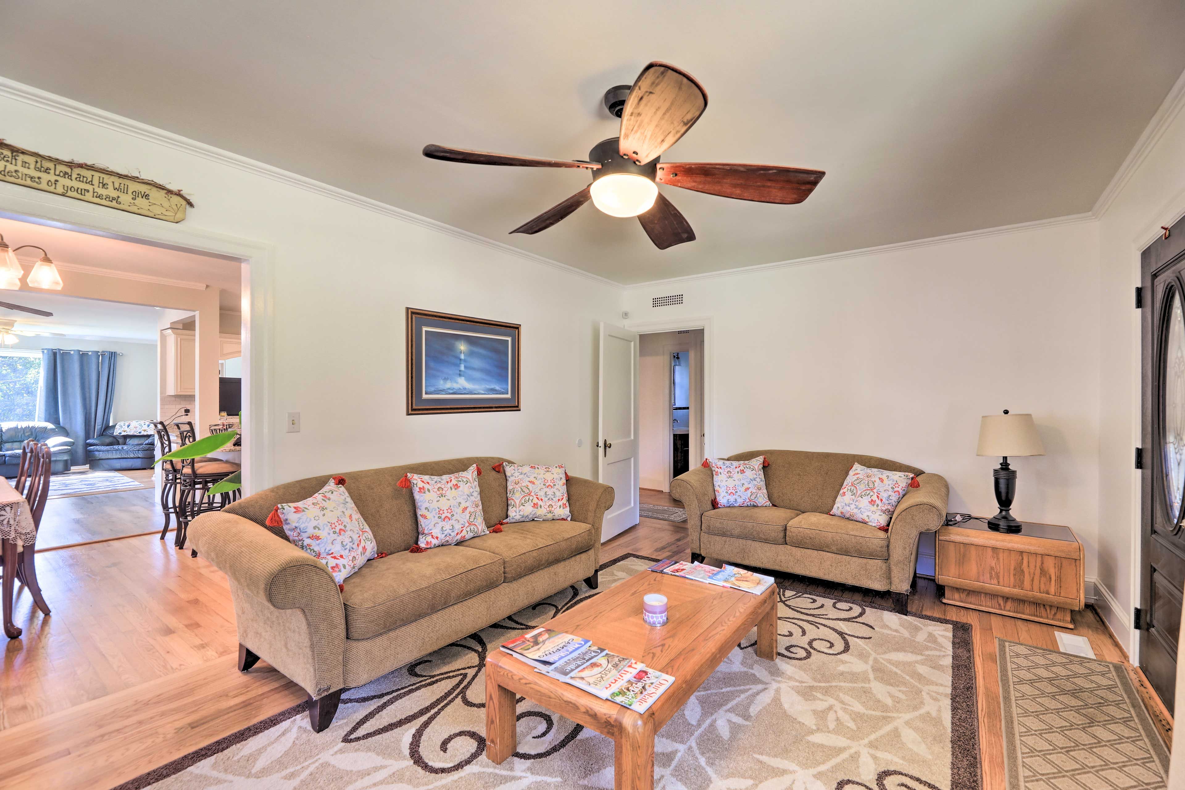 Front Room | Free WiFi | Central Heating & A/C