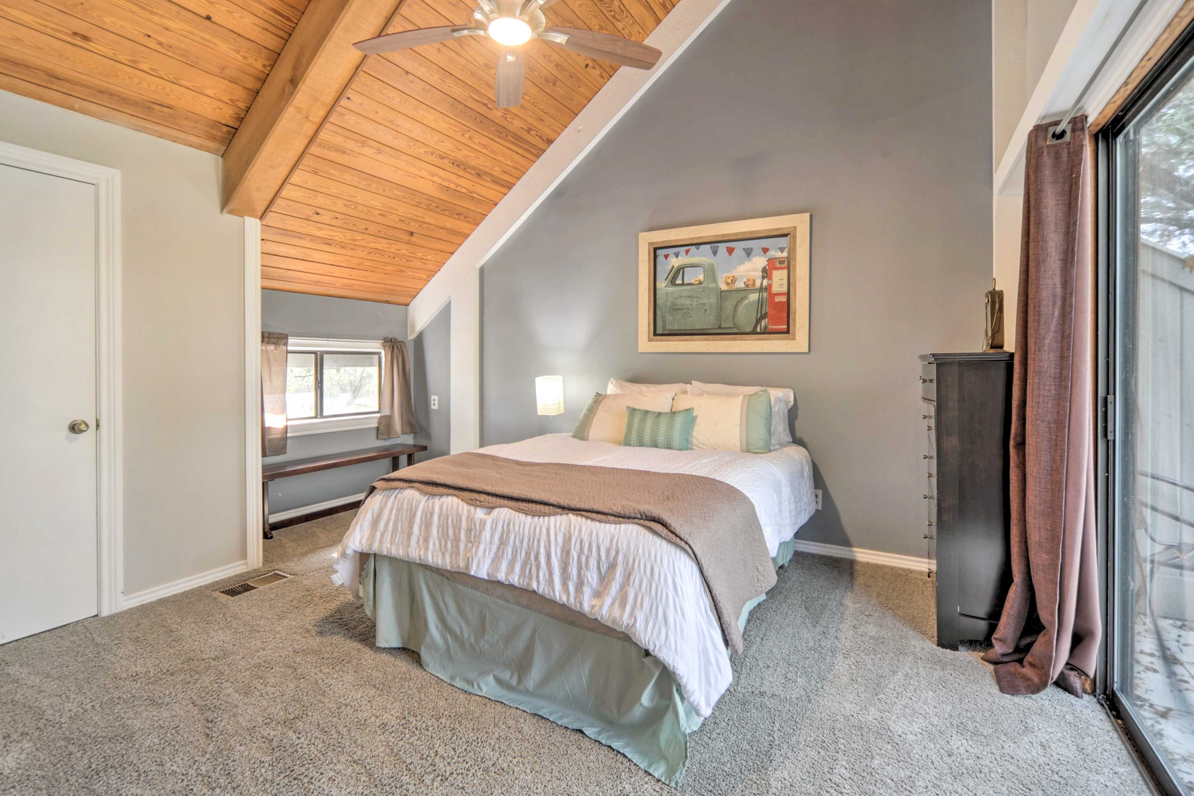 Bedroom 3 | Queen Bed | 2nd Floor | Balcony Access