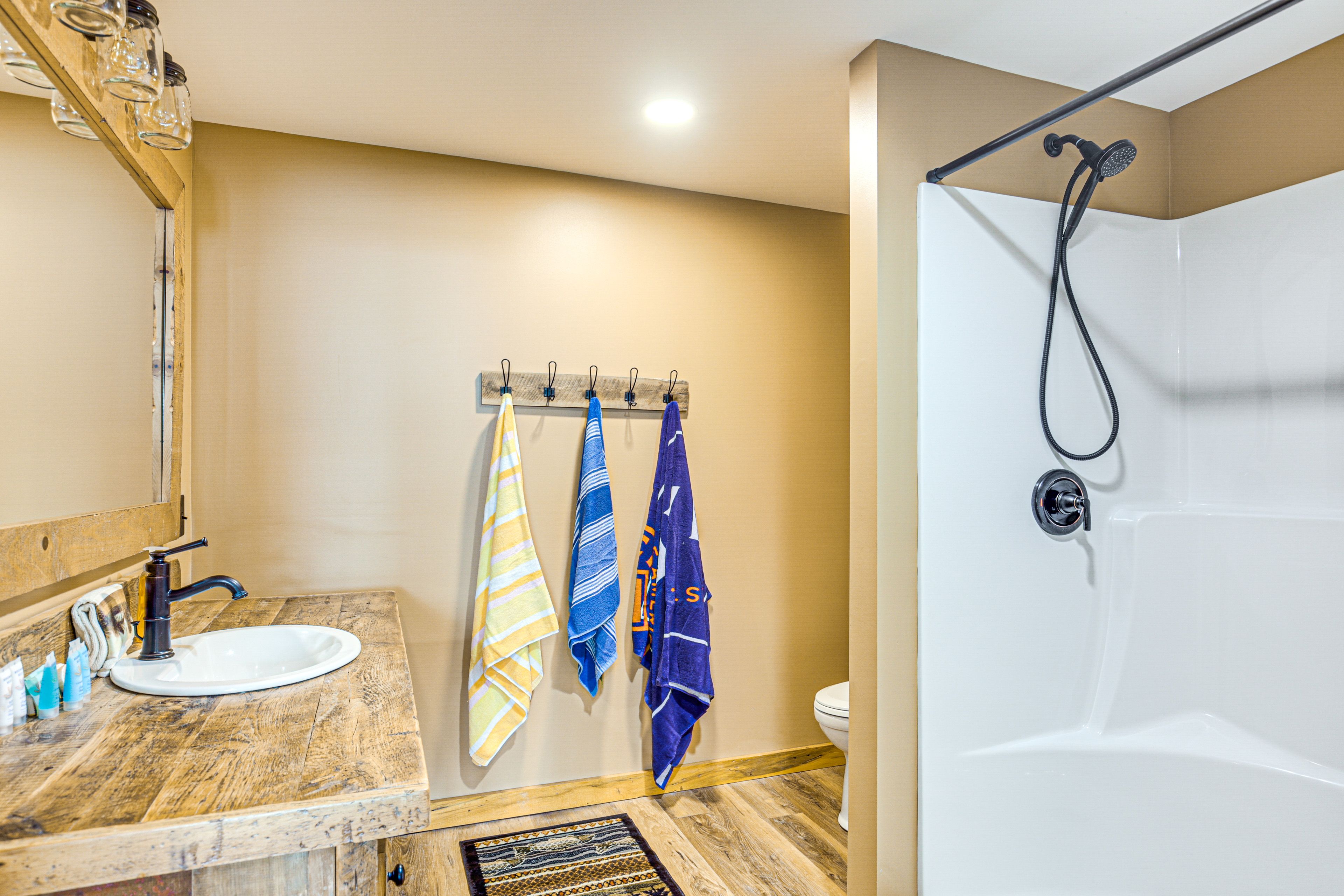 Full Bathroom