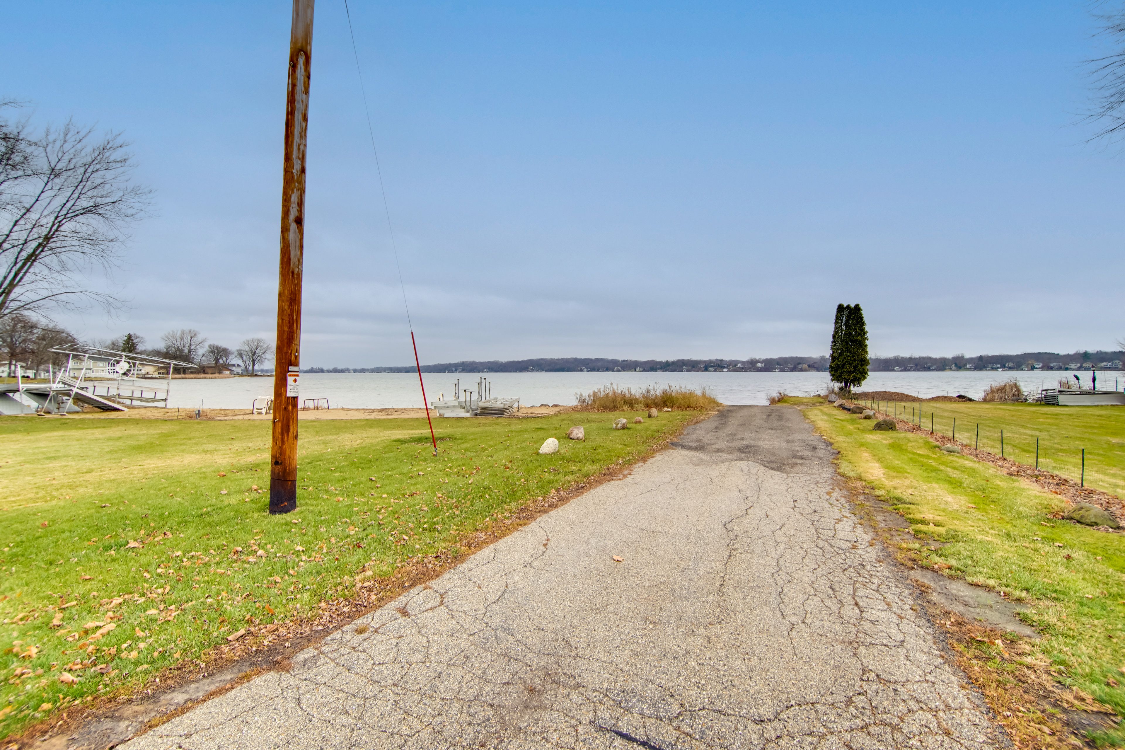 Nearby Attractions | Walk to Elizabeth Lake