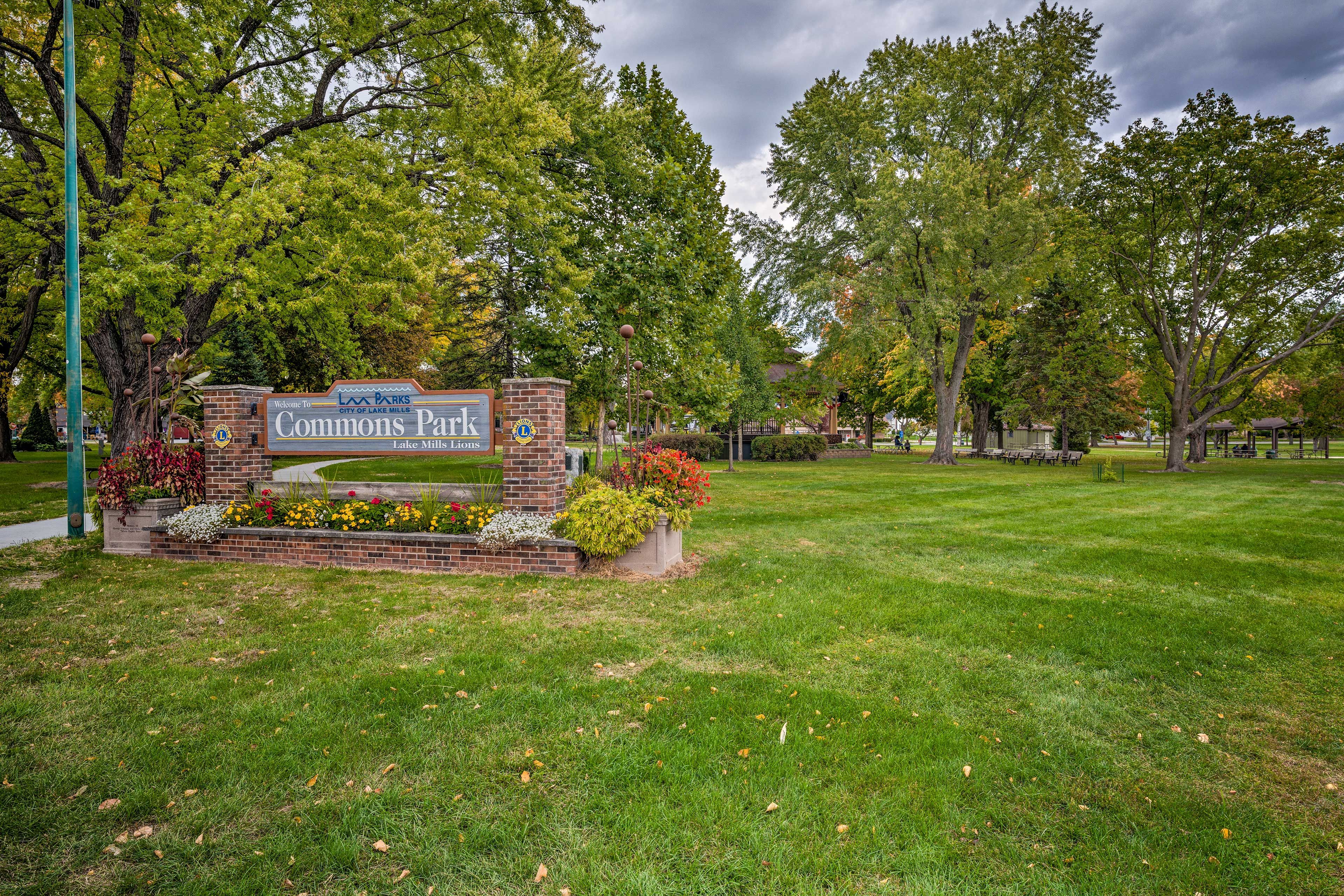 Commons Park | 0.4 Mi Away