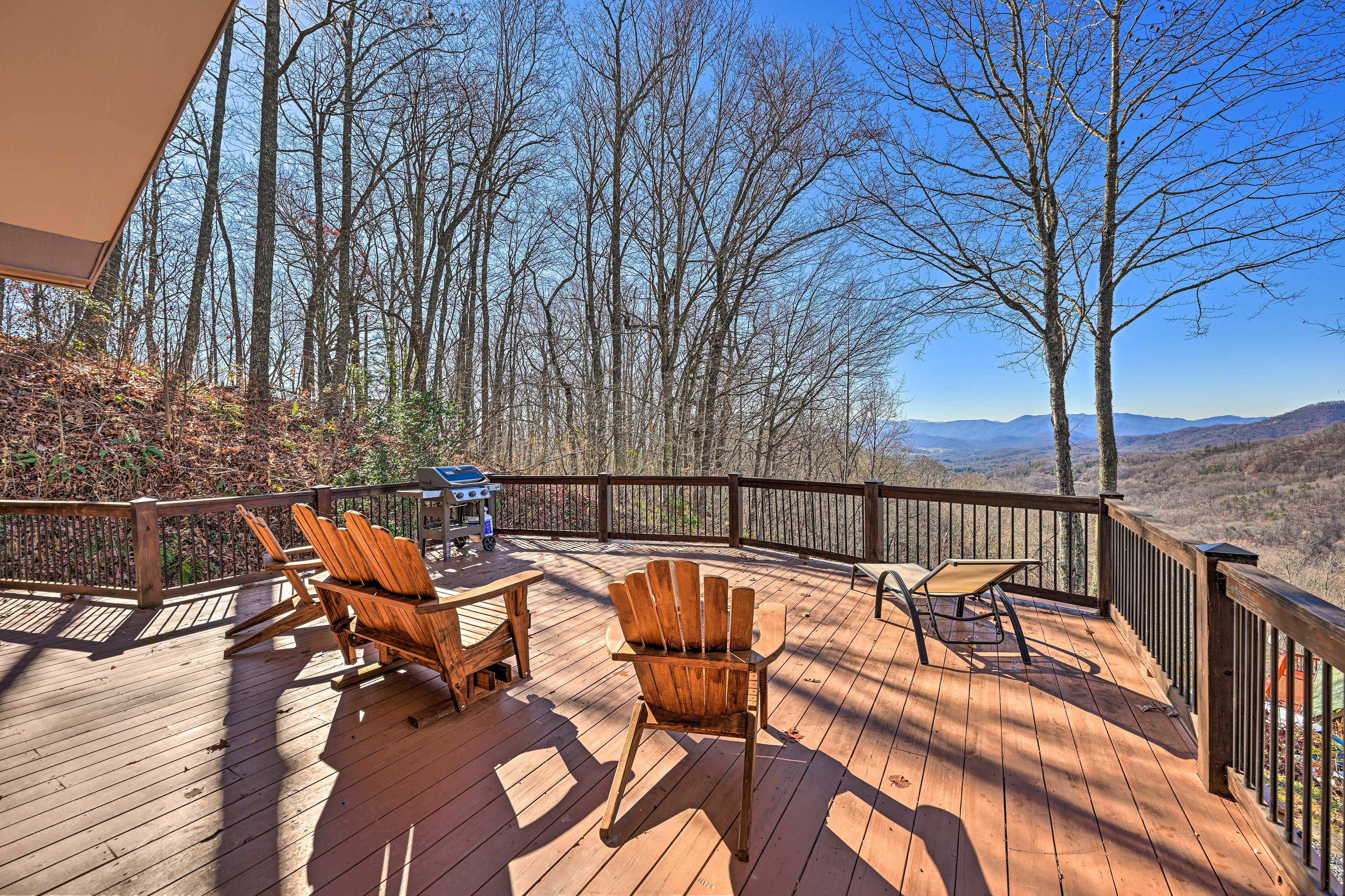 Franklin Vacation Rental | 3BR | 2BA | 2,400 Sq Ft | Stairs Required to Access