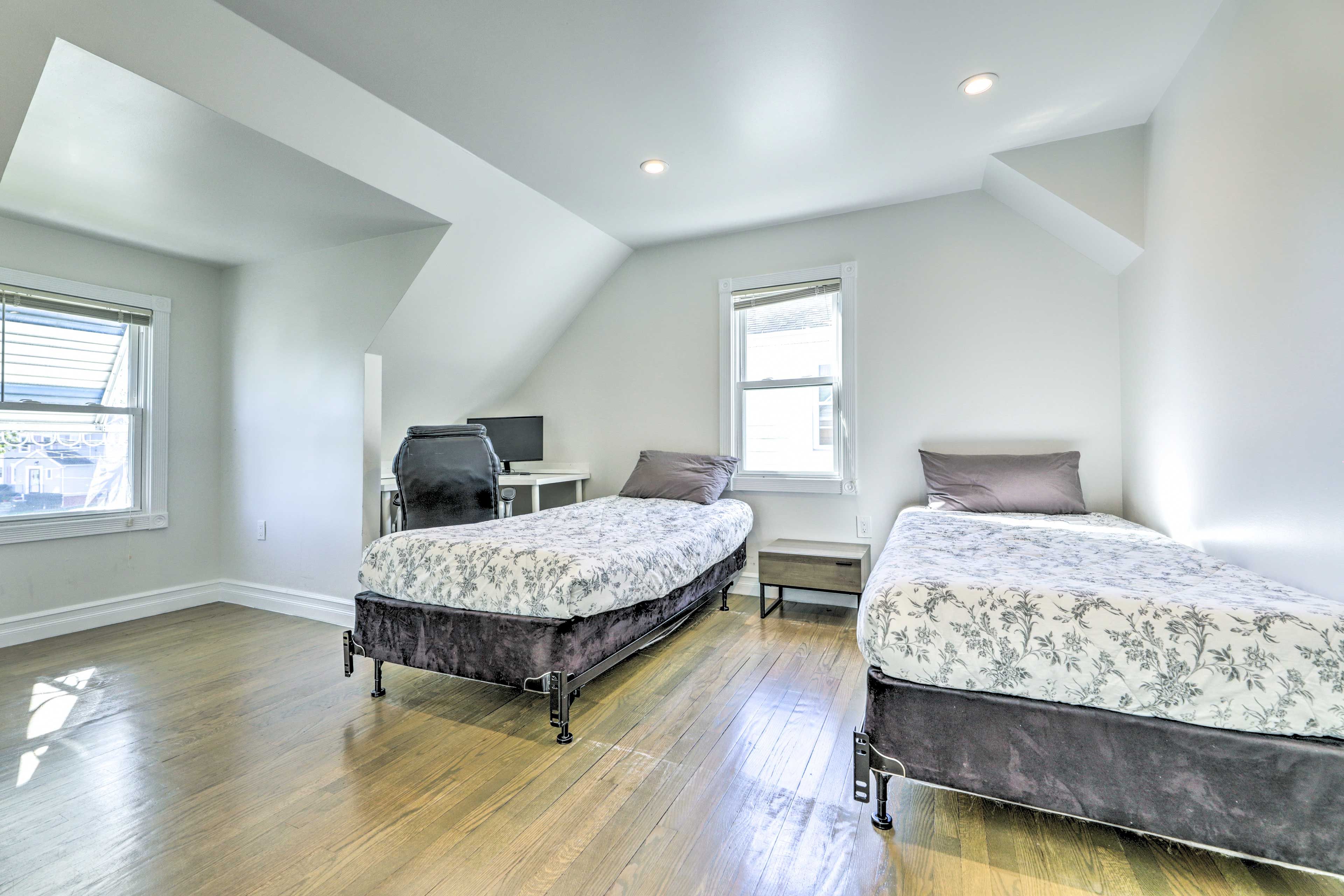 Bedroom 2 | 2 Twin Beds | Upper Level