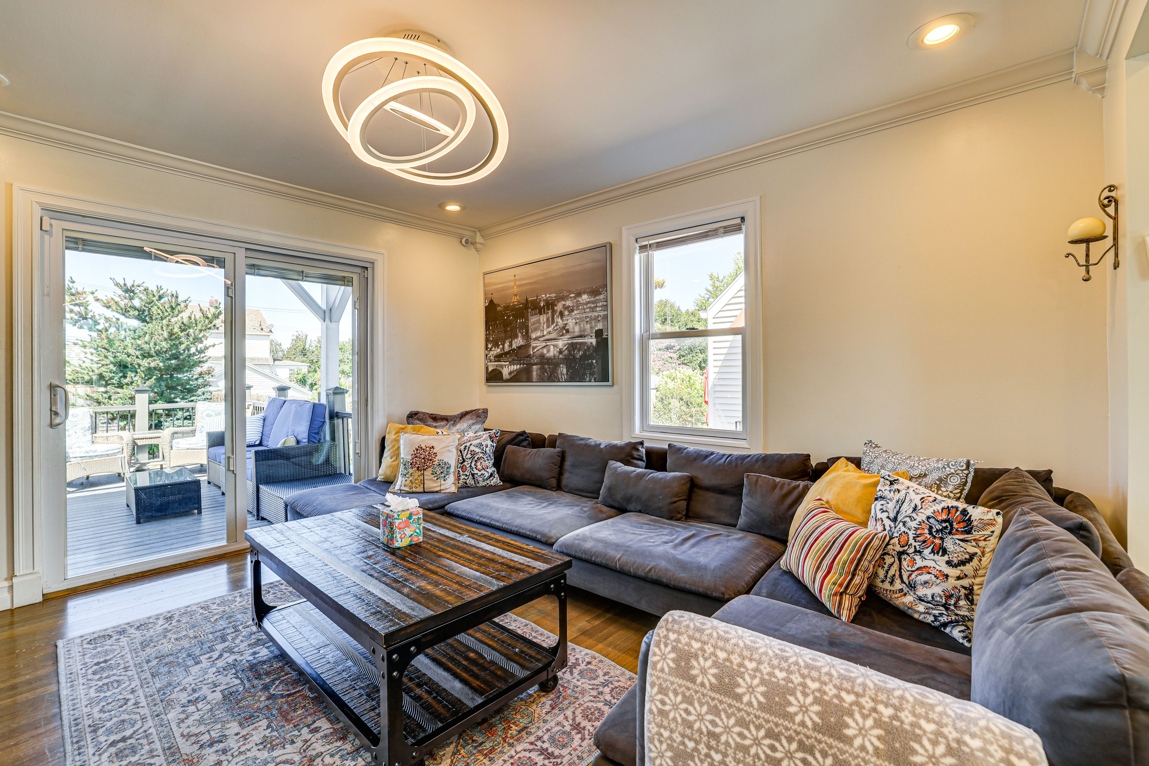 Main Level | Living Area | Smart TV | Central A/C | Free WiFi