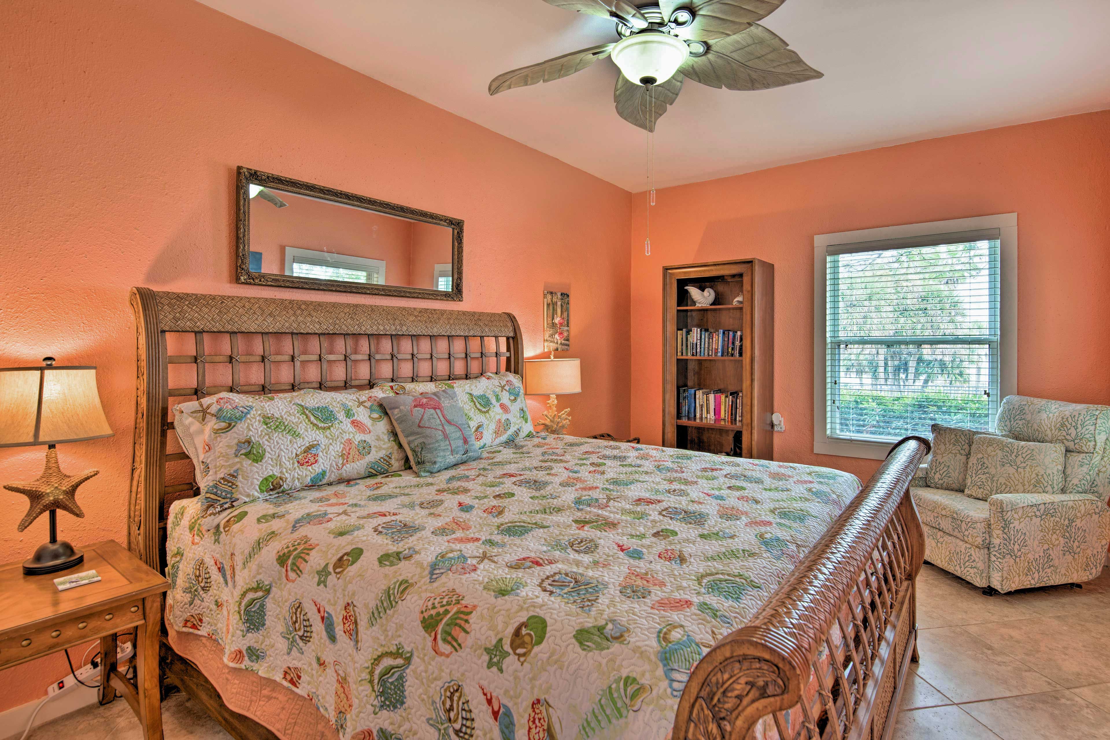 Bedroom 2 | King Bed | Linens Provided