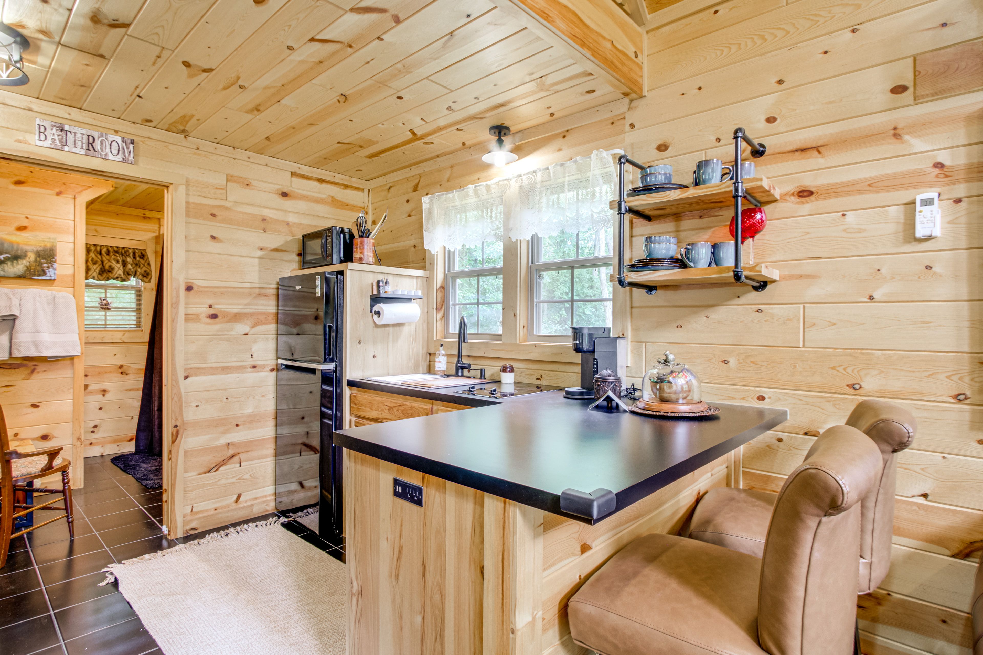 Kitchen | Cooking Basics Provided | Built-In Cooktop