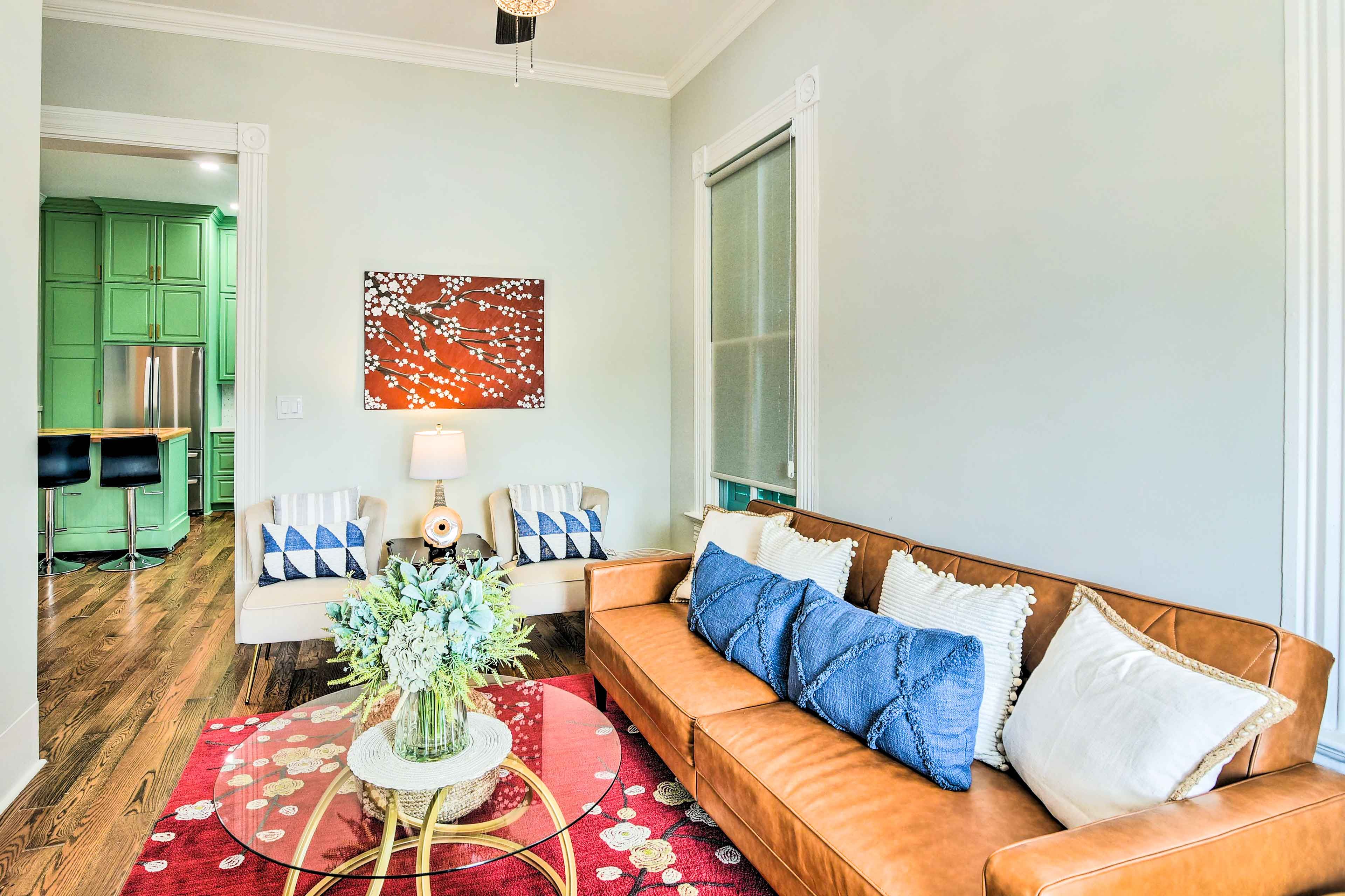 Living Room | Free WiFi (400 Mbps)